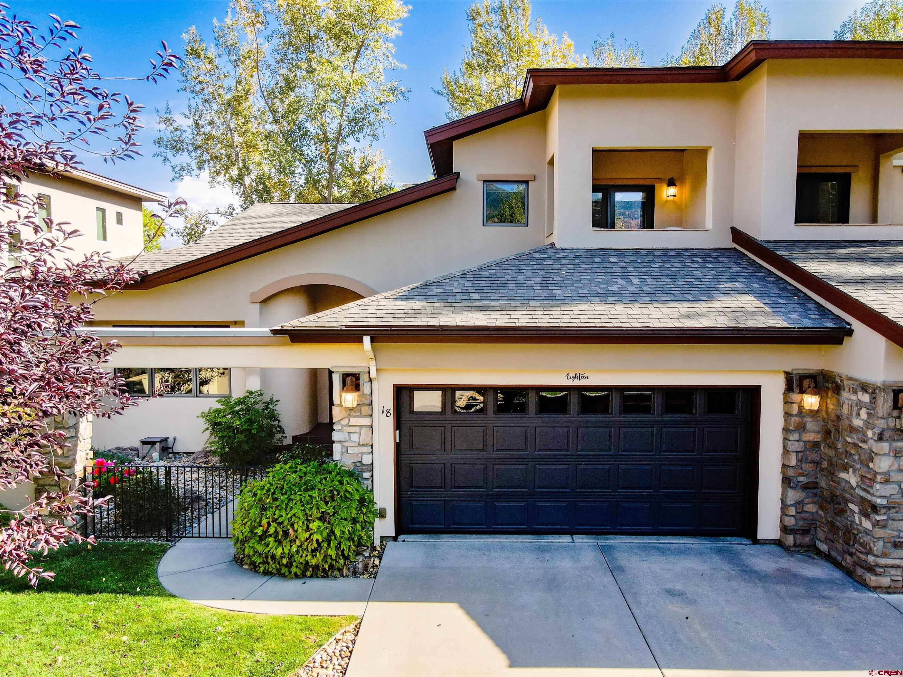 18 Turnberry Drive