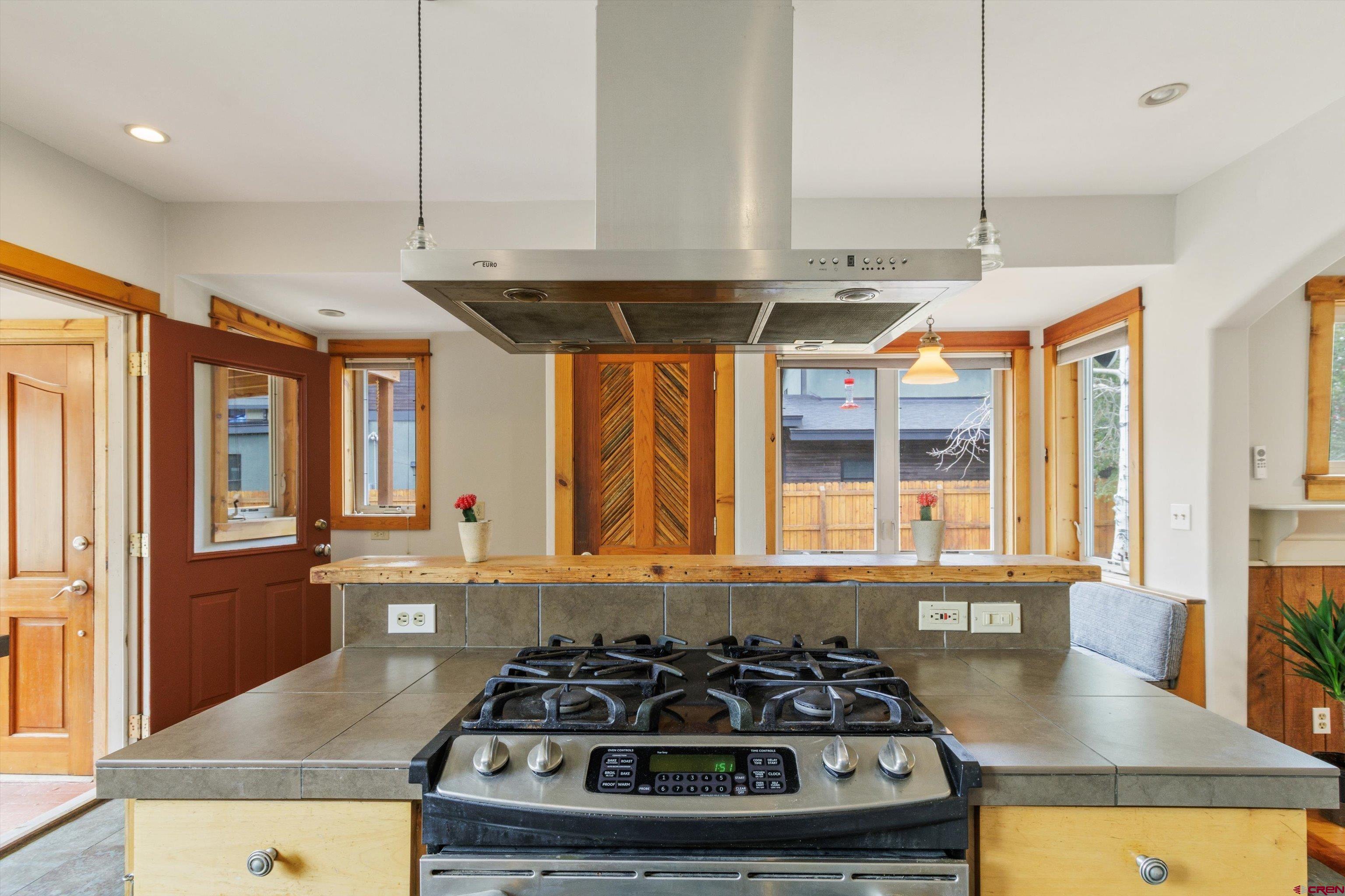 606 E 1st Street