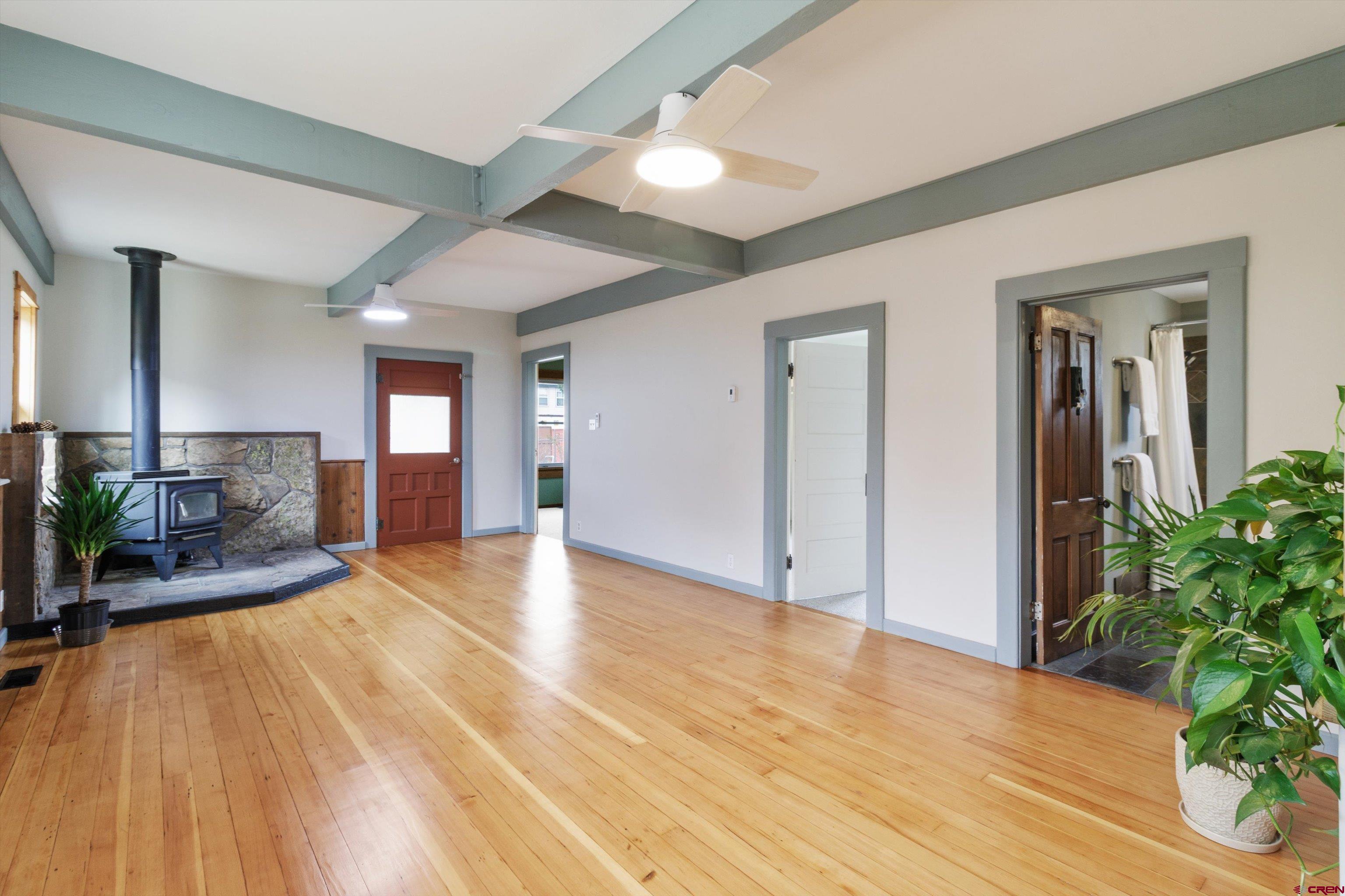 606 E 1st Street