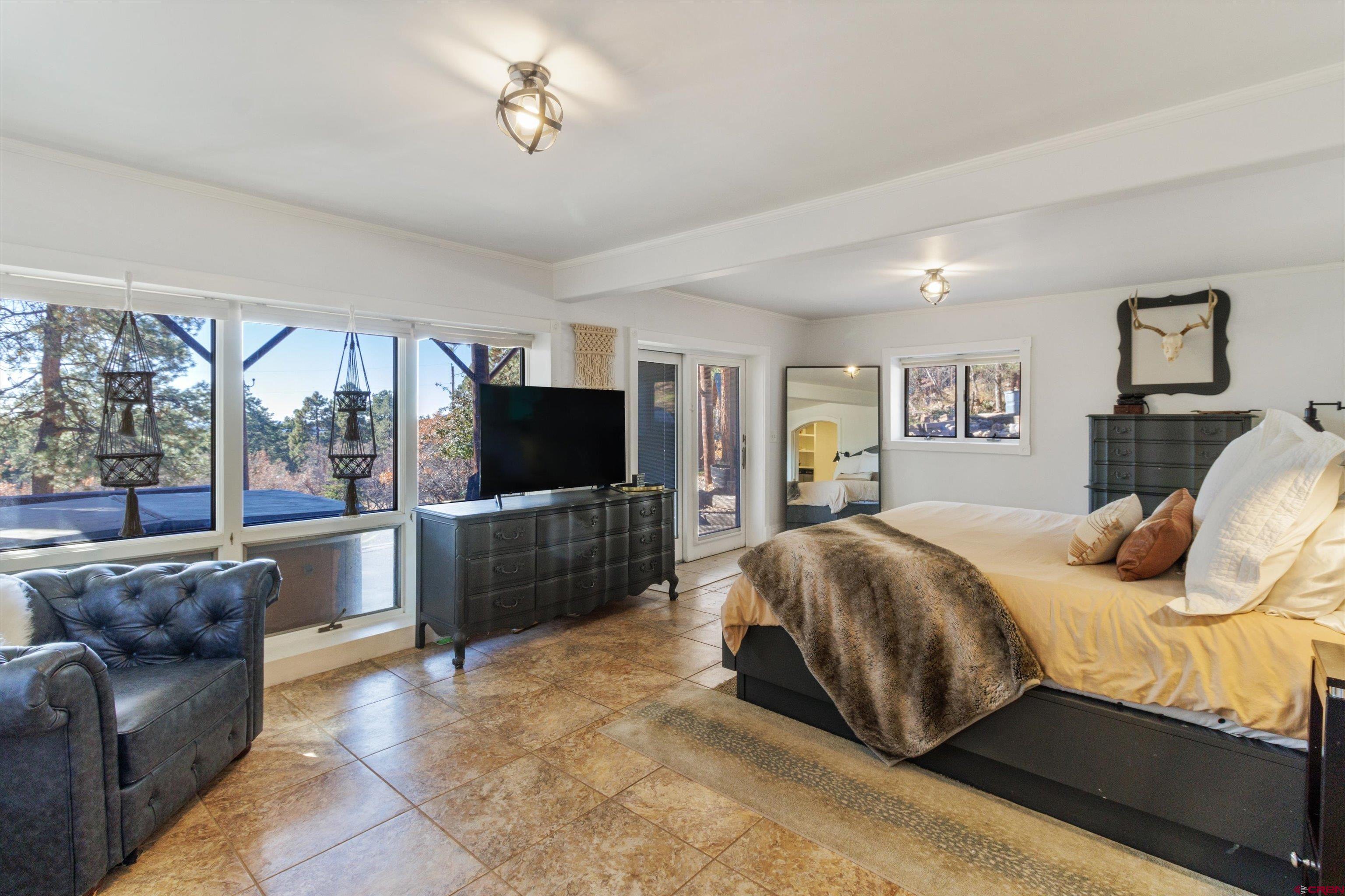 345 E Valley View Drive