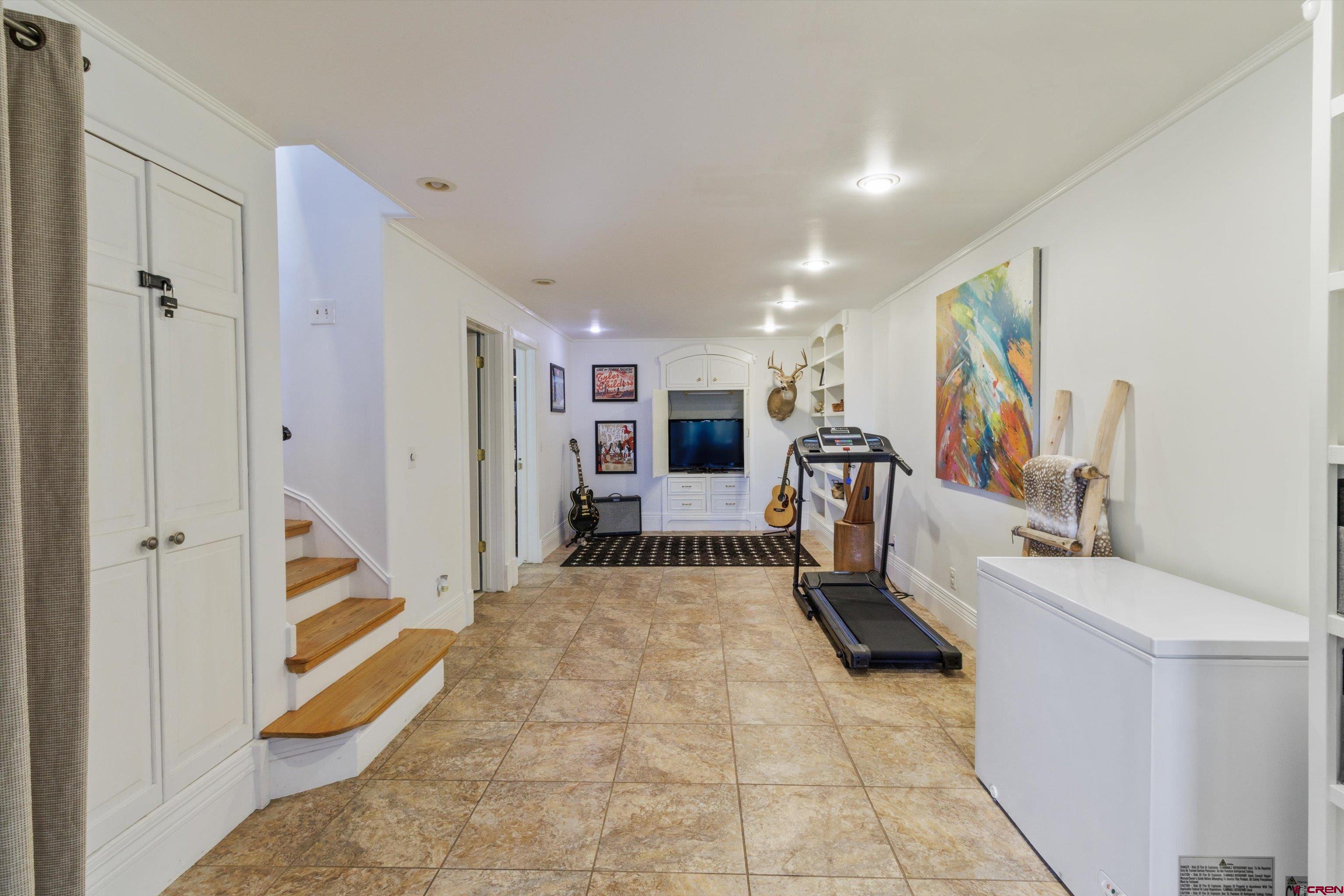 345 E Valley View Drive