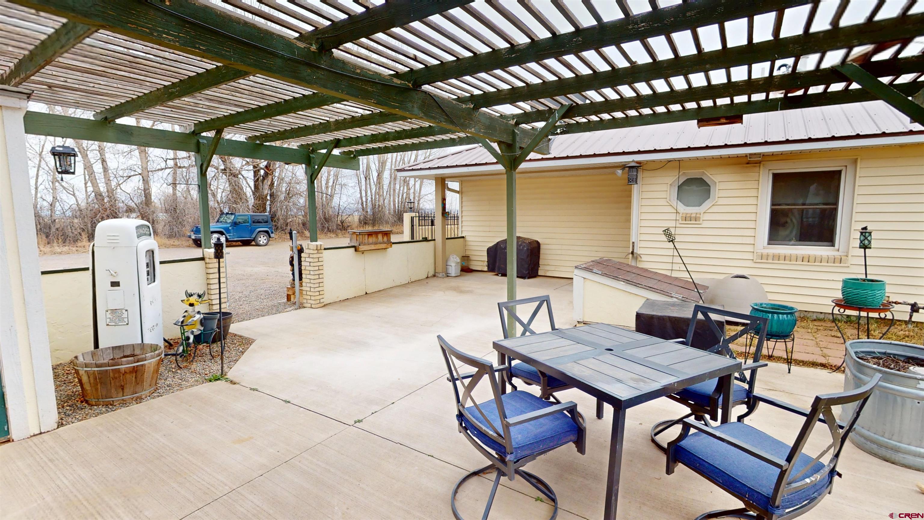 231 County Rd 14 S