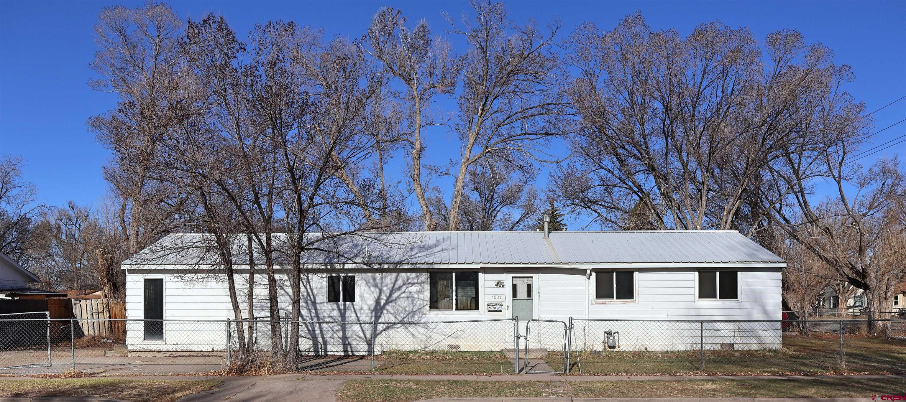 1001 Denver Avenue