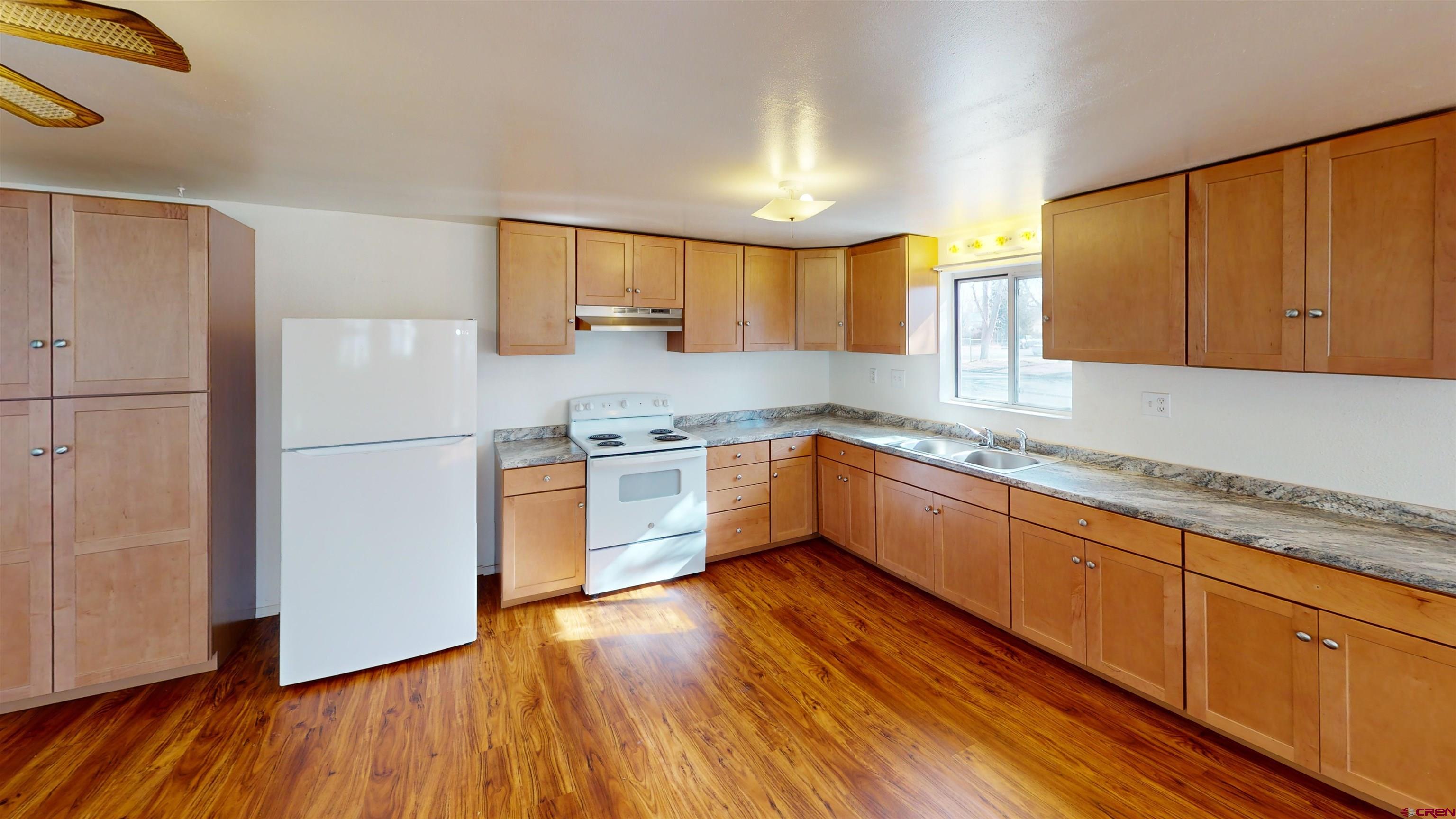 1001 Denver Avenue