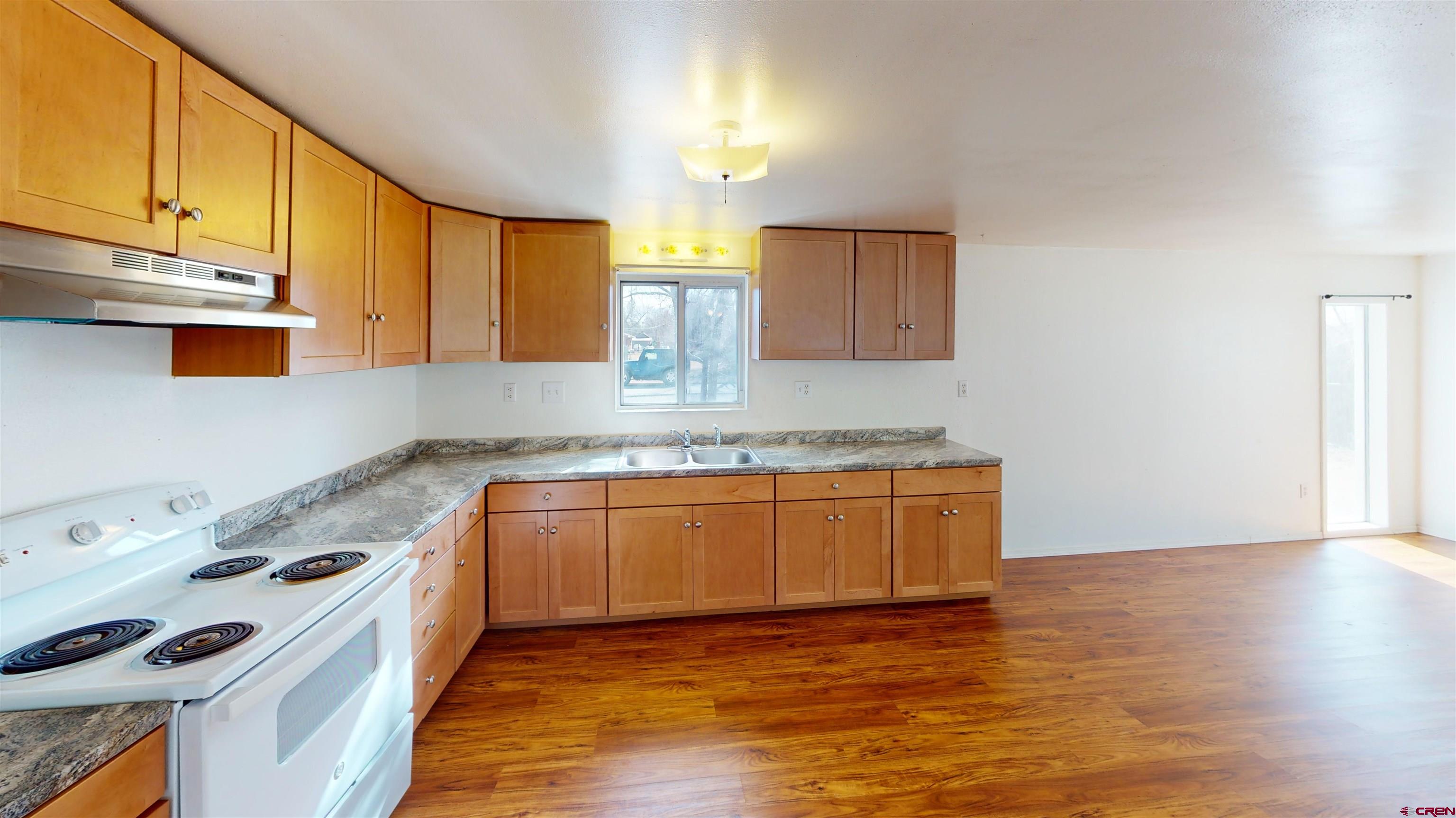 1001 Denver Avenue