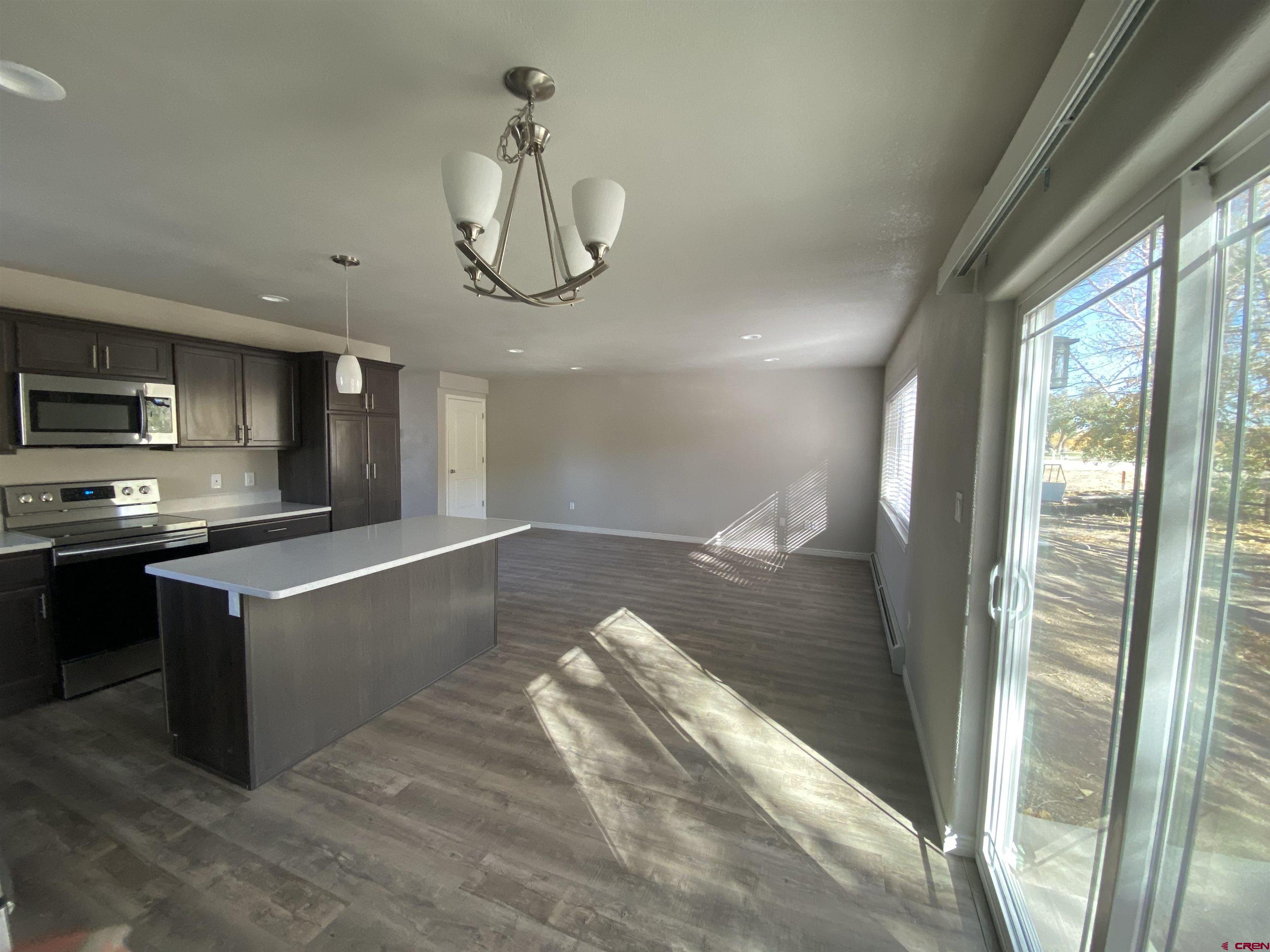 914 Douglas Drive