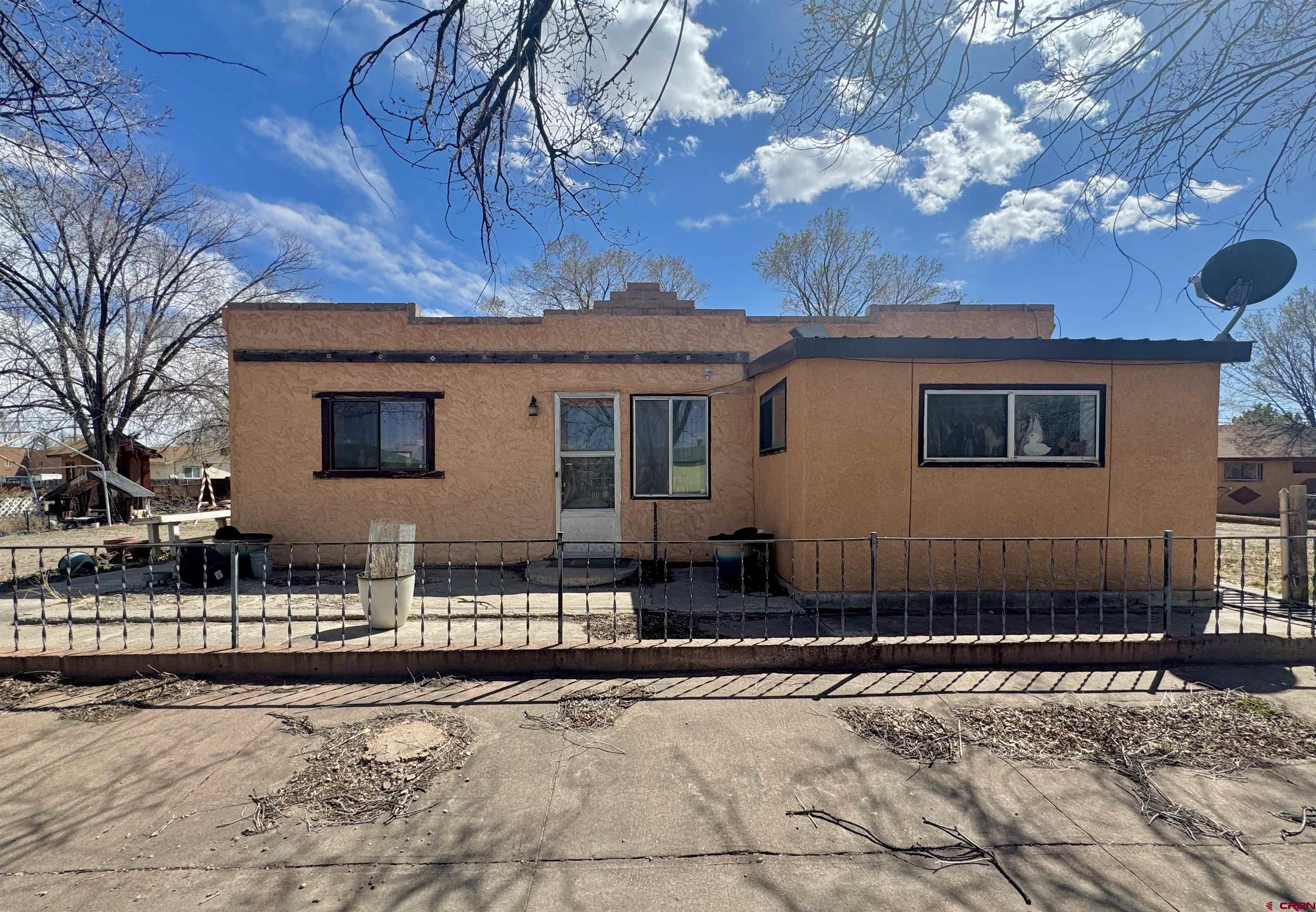 1330 W 7th St.
