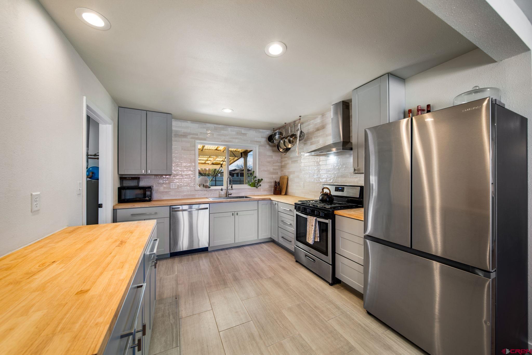 827 Brookside Drive