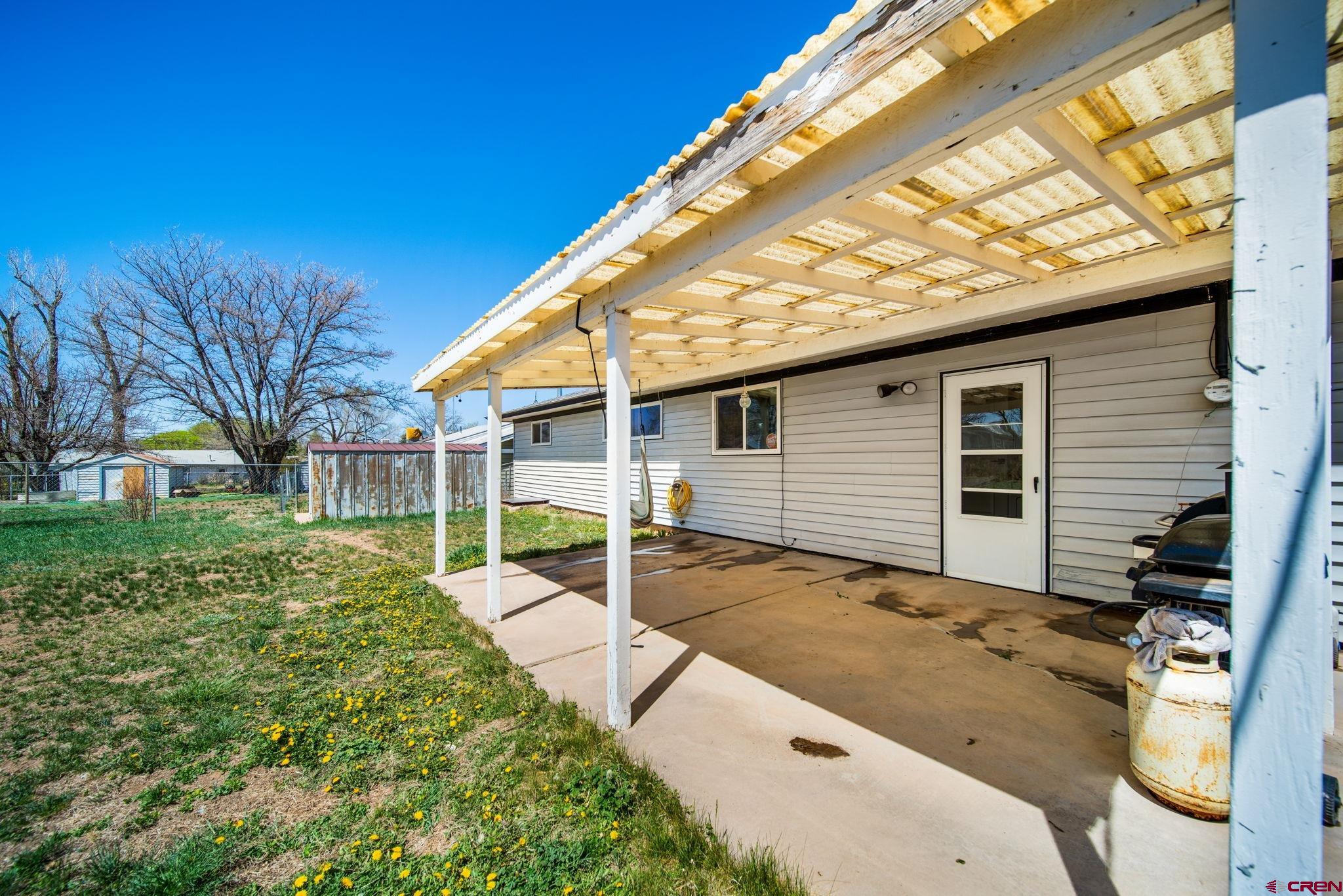 827 Brookside Drive