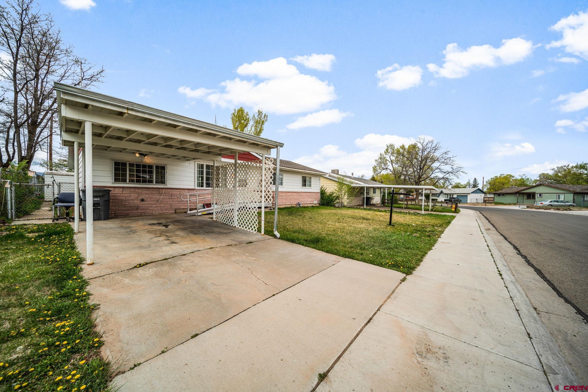 819 Brookside Drive