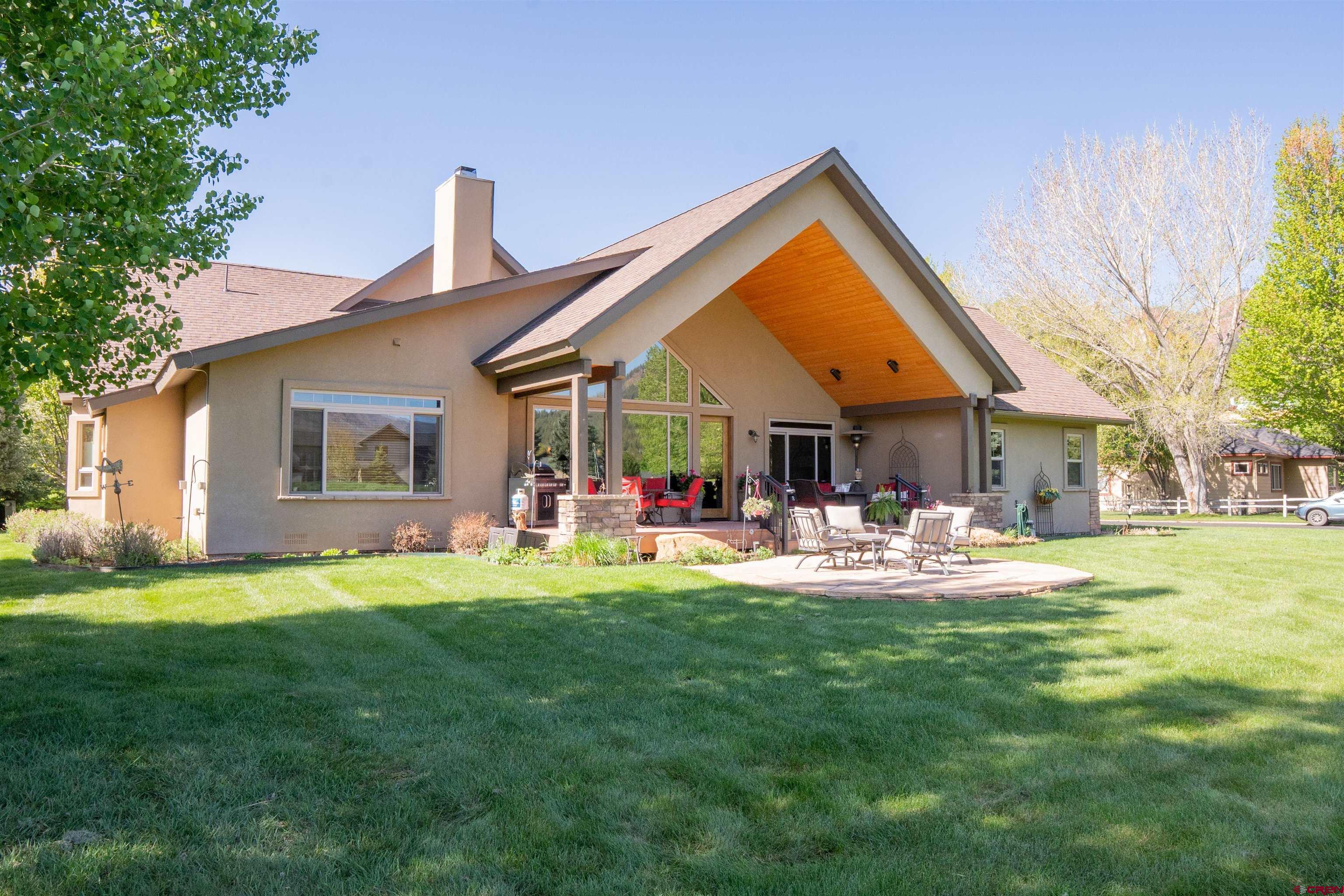 9 Pebble Drive