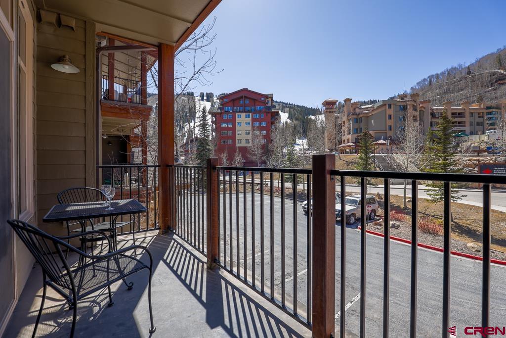 545 Skier Place