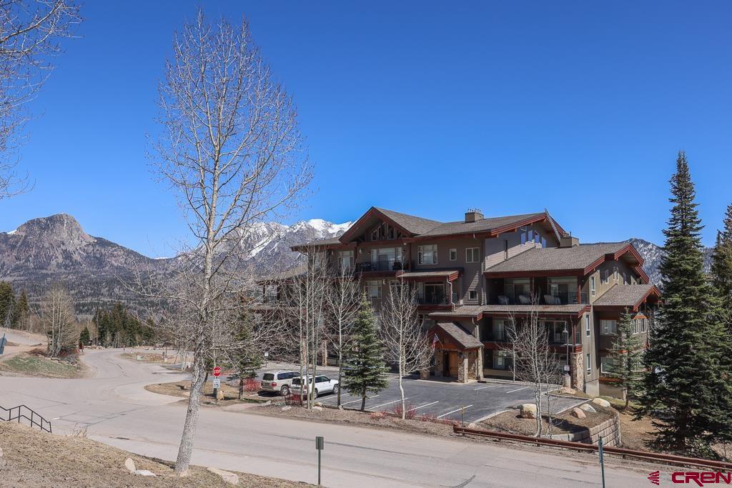 545 Skier Place