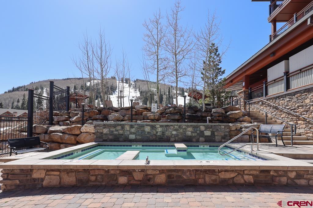545 Skier Place