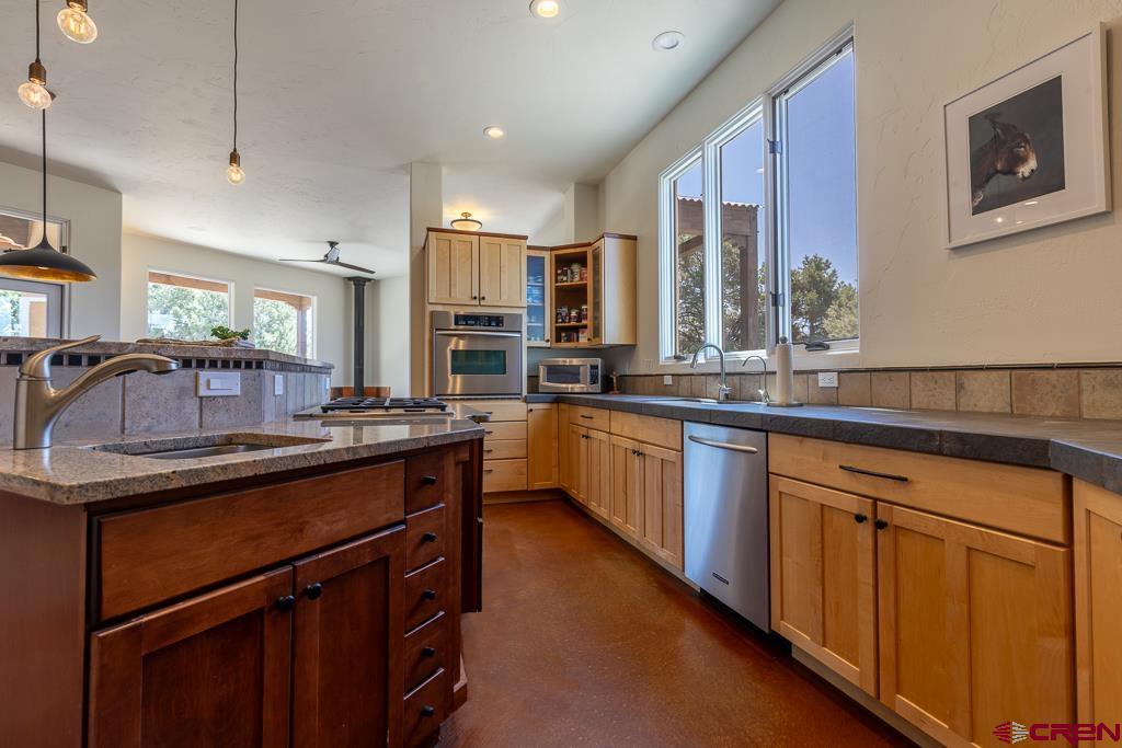 347 Jack Rabbit Trail