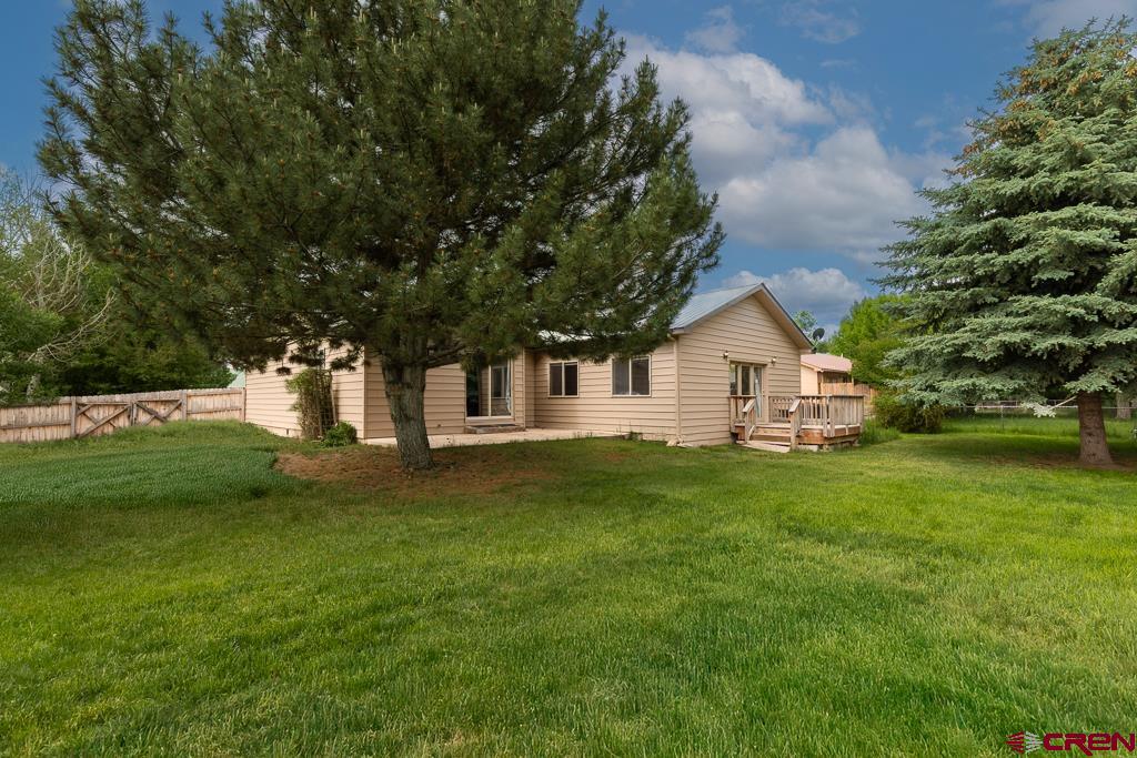 345 Meadows Circle