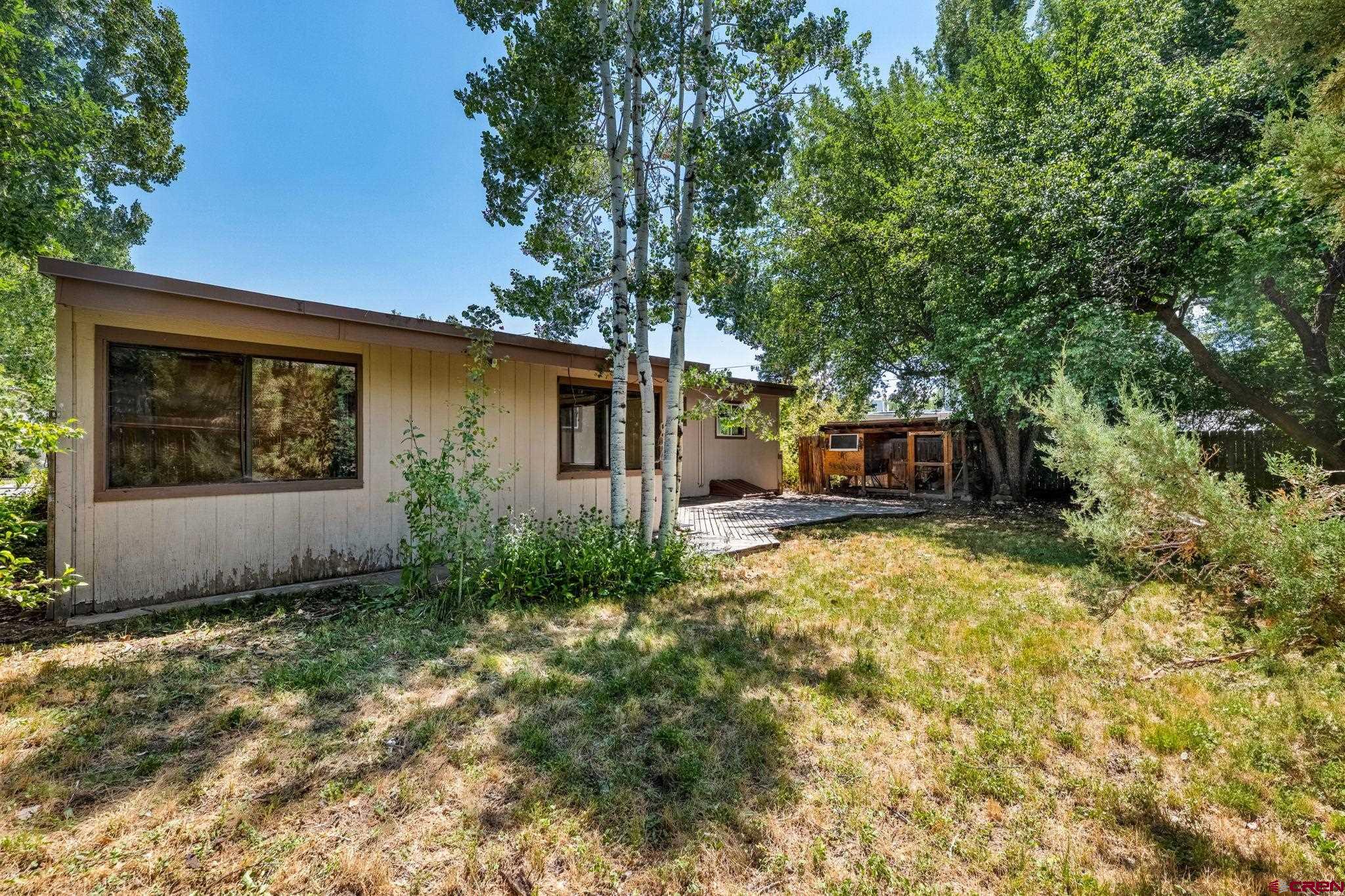 2605 Columbine Drive
