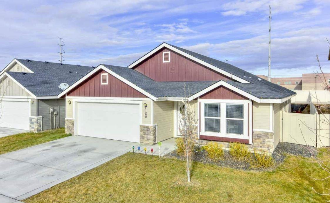 Image of home in Solitude Place, Meridian, ID