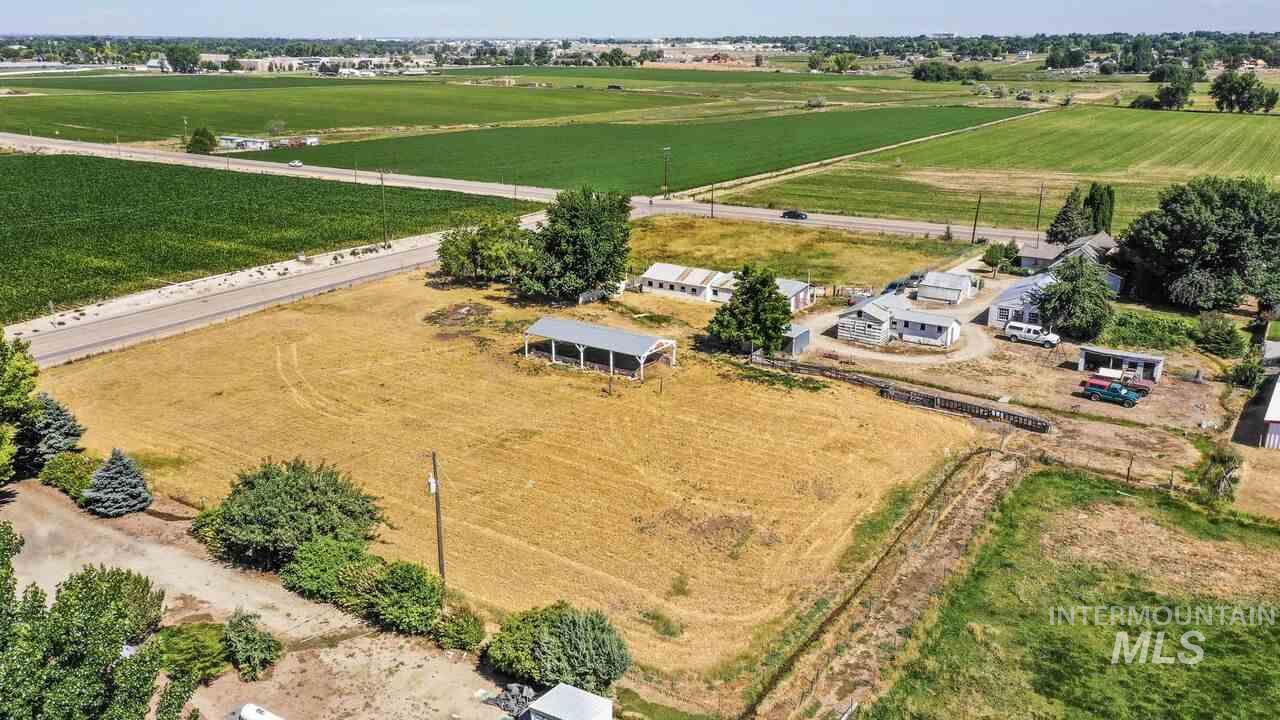 Nampa ID Homes For Sale 300,000 to 350,000