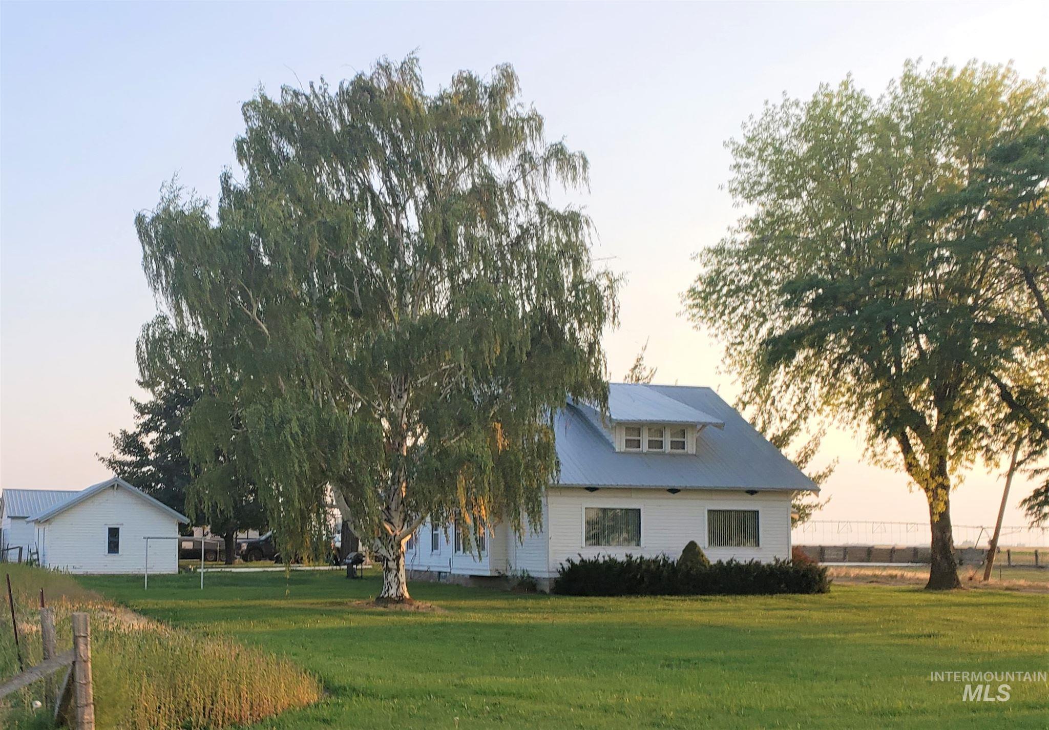 Farm & Ranch For Sale 4 Bedrooms 3 Bathrooms Price 1,290,000