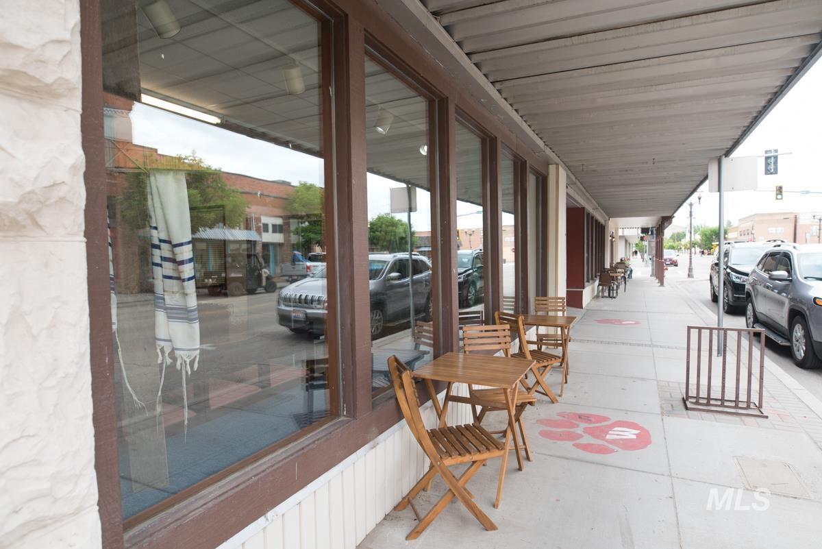 Business/Commercial For Sale – – – Price $320,000 – 158245 | 1st Place