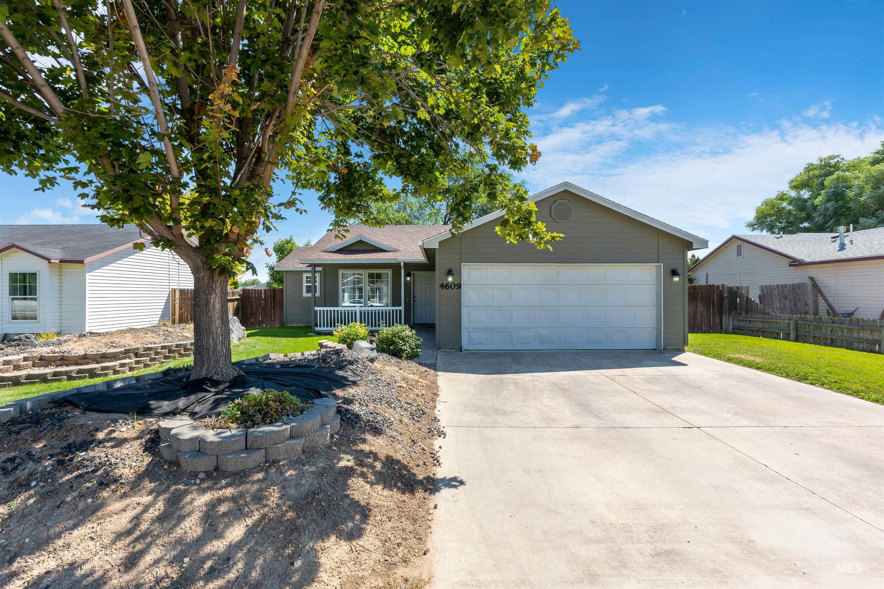 Caldwell ID Homes For Sale 300,000 to 350,000