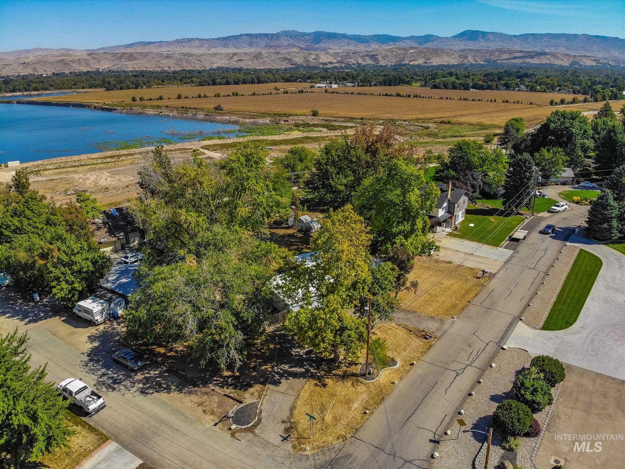 5920 & 5924 Willow Cliff Way, Boise, ID 83713