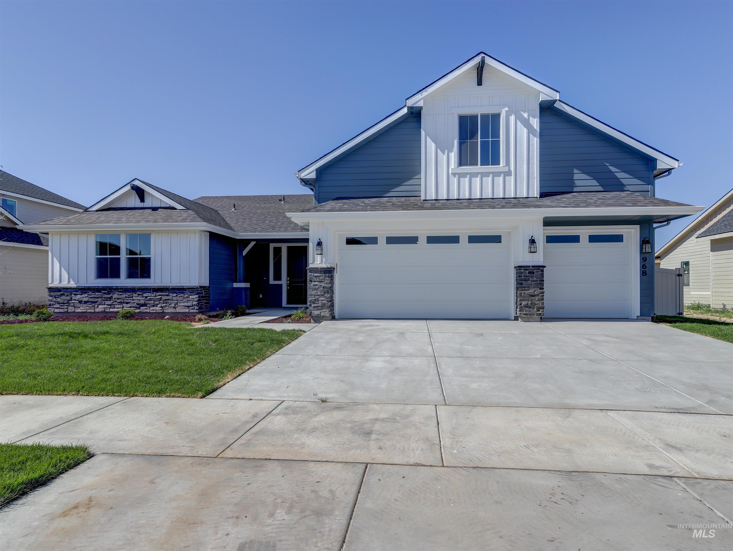 968 E Sweet Pearl St., Kuna, Idaho 83634, 3 Bedrooms, 3.5 Bathrooms, Residential For Sale, Price $703,000,MLS 98819548
