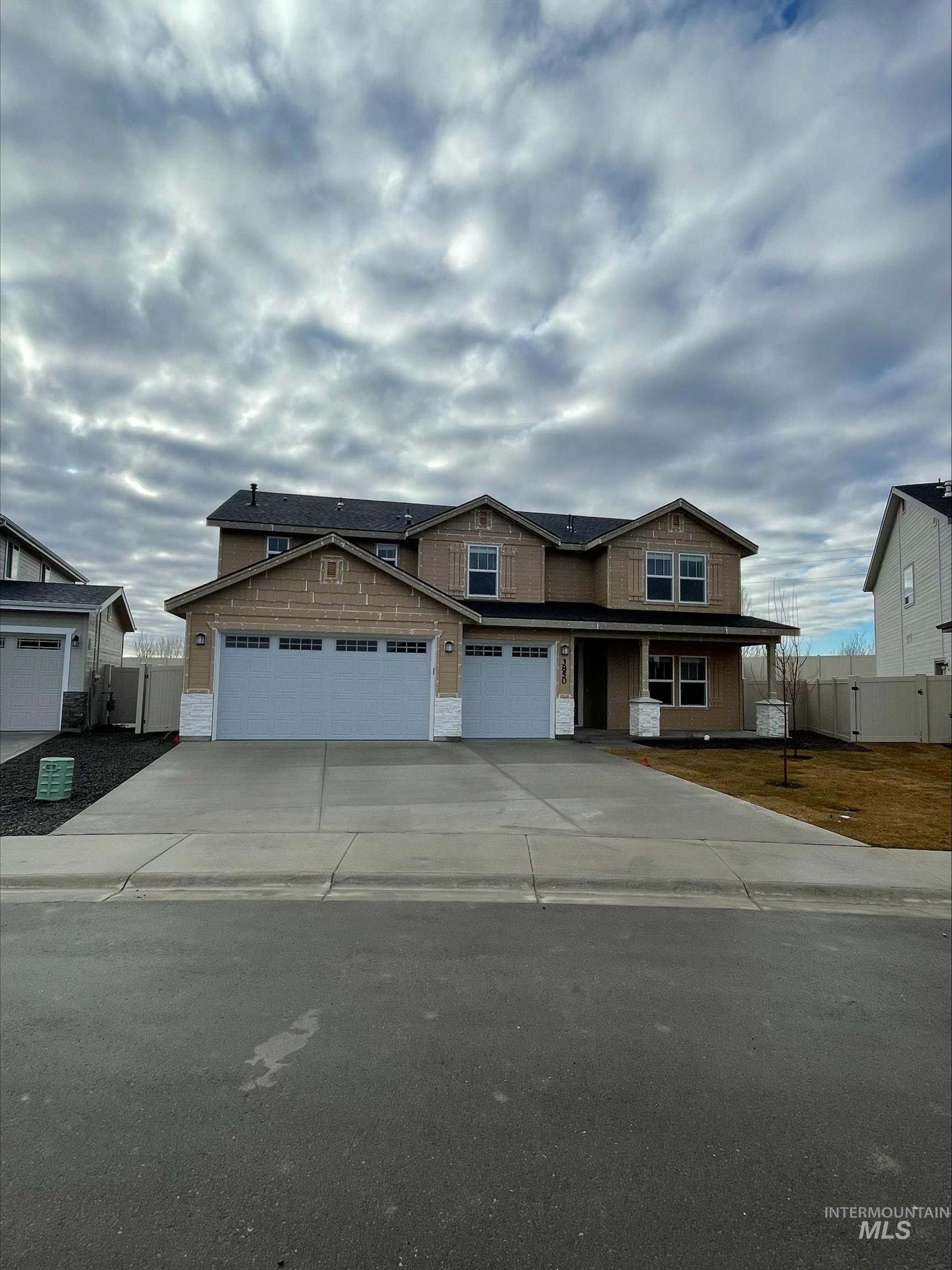 PRE SOLD Topaz with Craftsman Elevation. Photo similar. This home is HERS and Energy Star rated with annual energy savings! - Jenny LeBlanc, Main: 208-724-4920, Hubble Homes, LLC, Main: 208-433-8800,