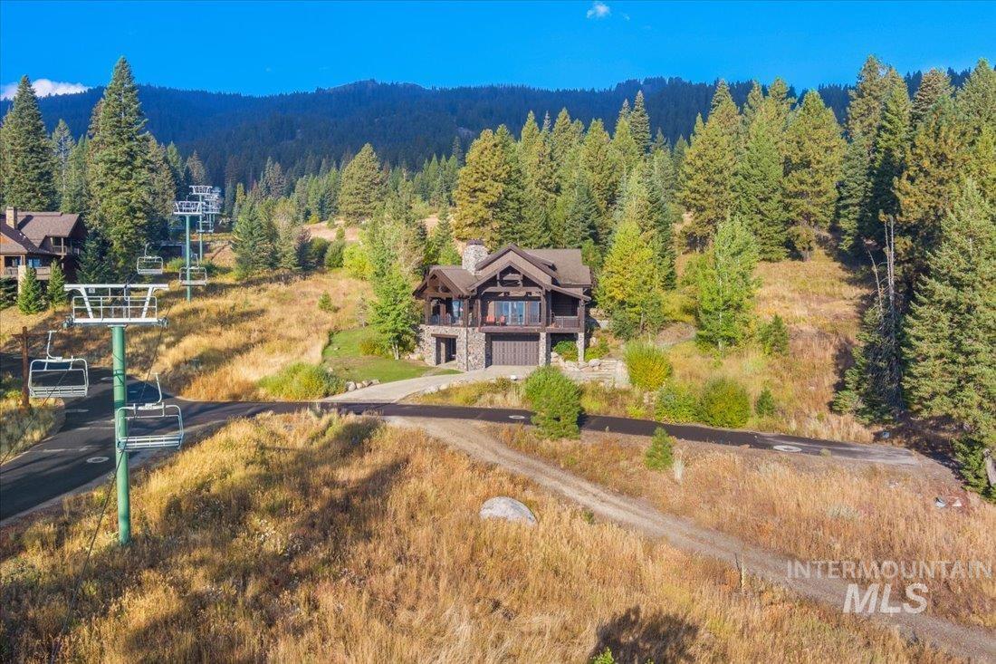 516 Whitewater Dr, Donnelly, Idaho 83615, 5 Bedrooms, 3 Bathrooms, Residential For Sale, Price $3,500,000, 98828281
