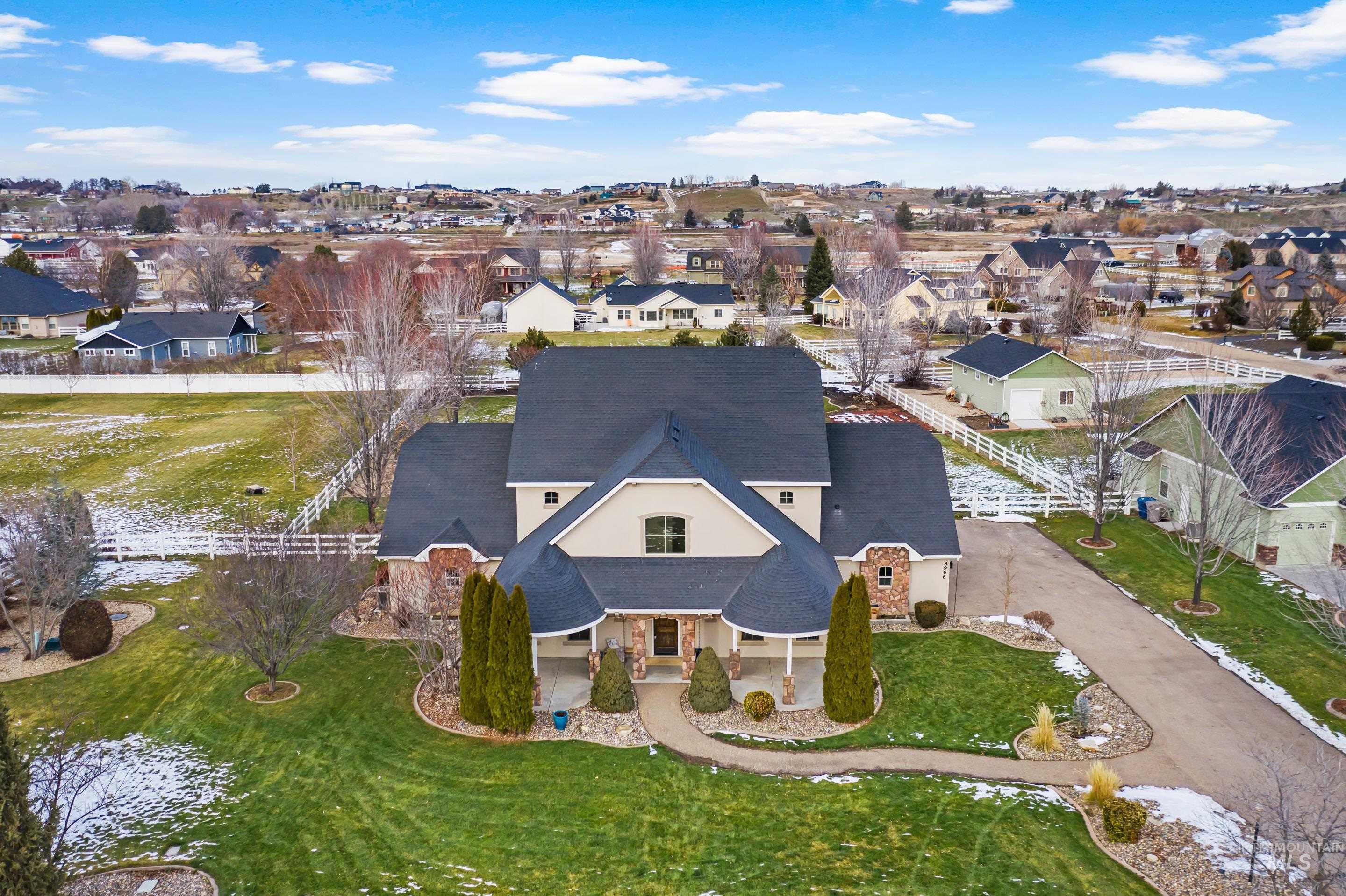 8966 New Castle Drive, Middleton, ID 83644