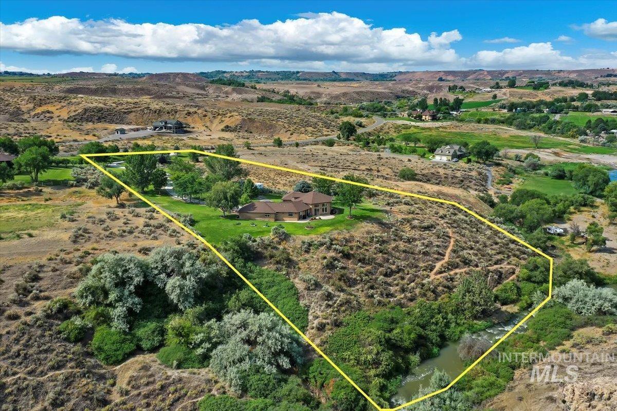 1240 River Rd, Buhl, Idaho 83316, 3 Bedrooms, 2 Bathrooms, Residential For Sale, Price $899,000,MLS 98831081