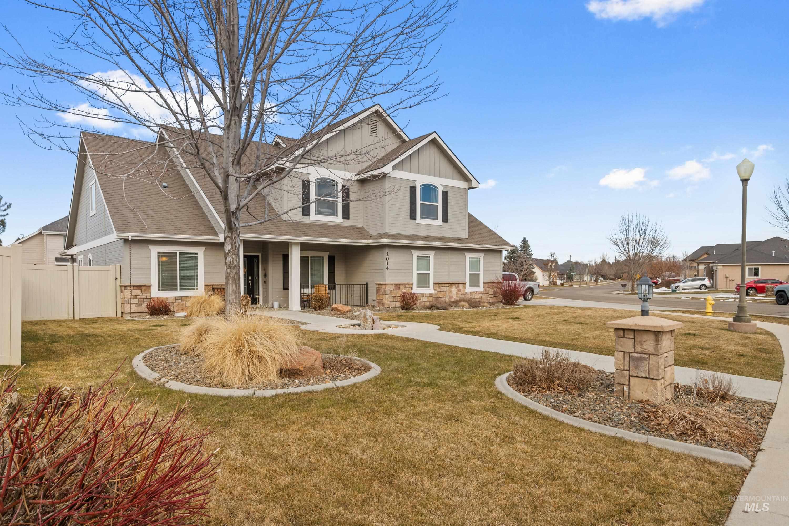 2014 W Silver Creek Dr, Nampa, Idaho 83686, 5 Bedrooms, 3 Bathrooms, Residential For Sale, Price $799,000,MLS 98831143