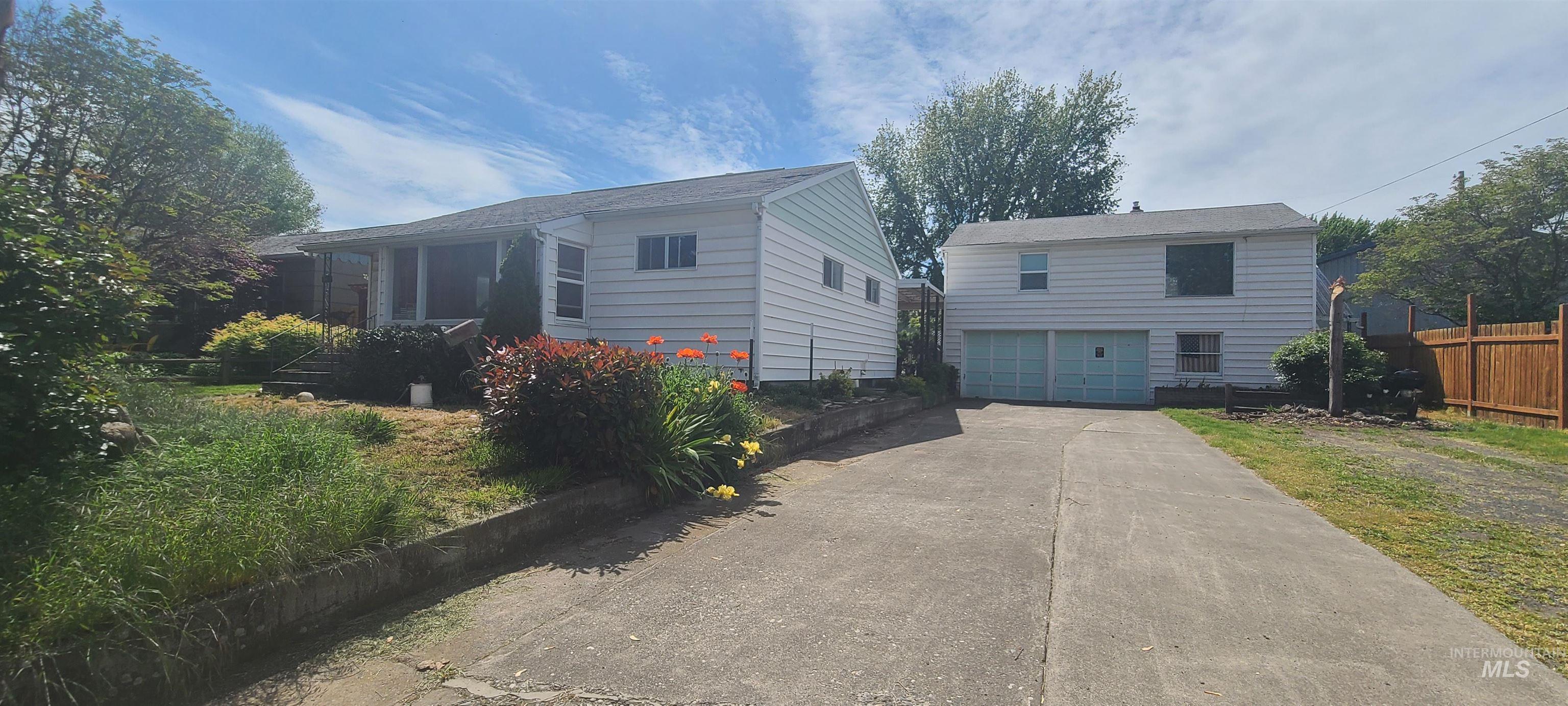 1312 14th Ave, Lewiston, Idaho 83501, 3 Bedrooms, 2 Bathrooms, Residential For Sale, Price $425,000,MLS 98843888