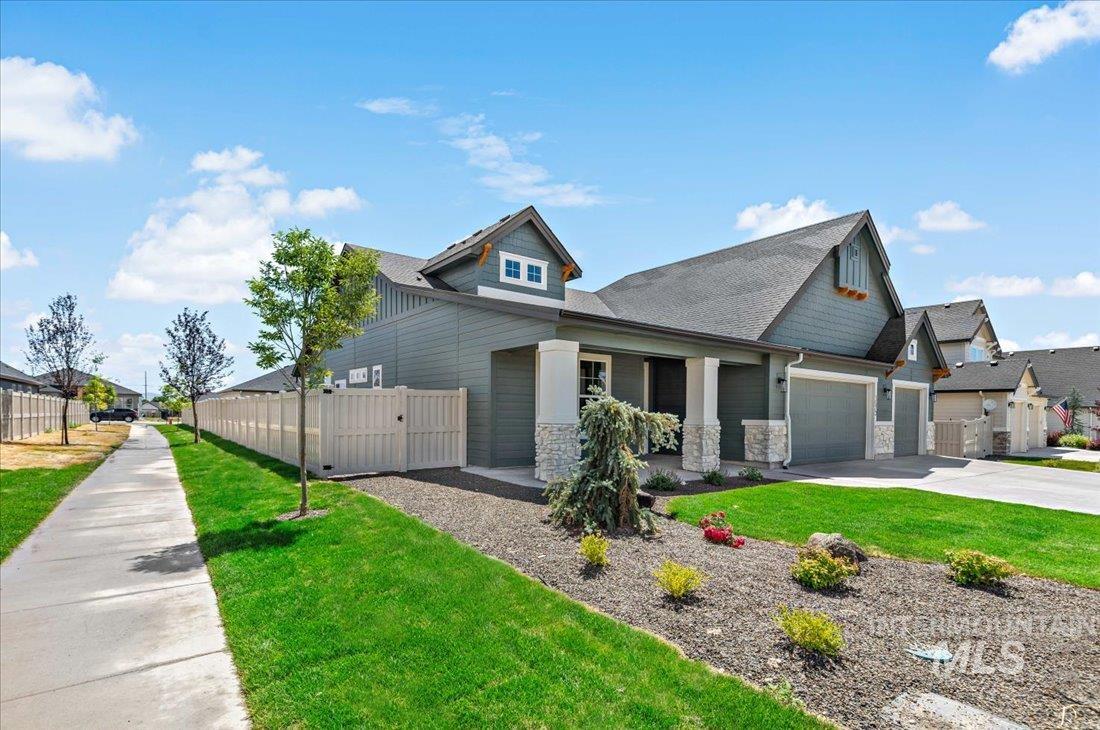 1670 Loch Ness Ave, Middleton, Idaho 83644, 4 Bedrooms, 2 Bathrooms, Residential For Sale, Price $599,900,MLS 98843986