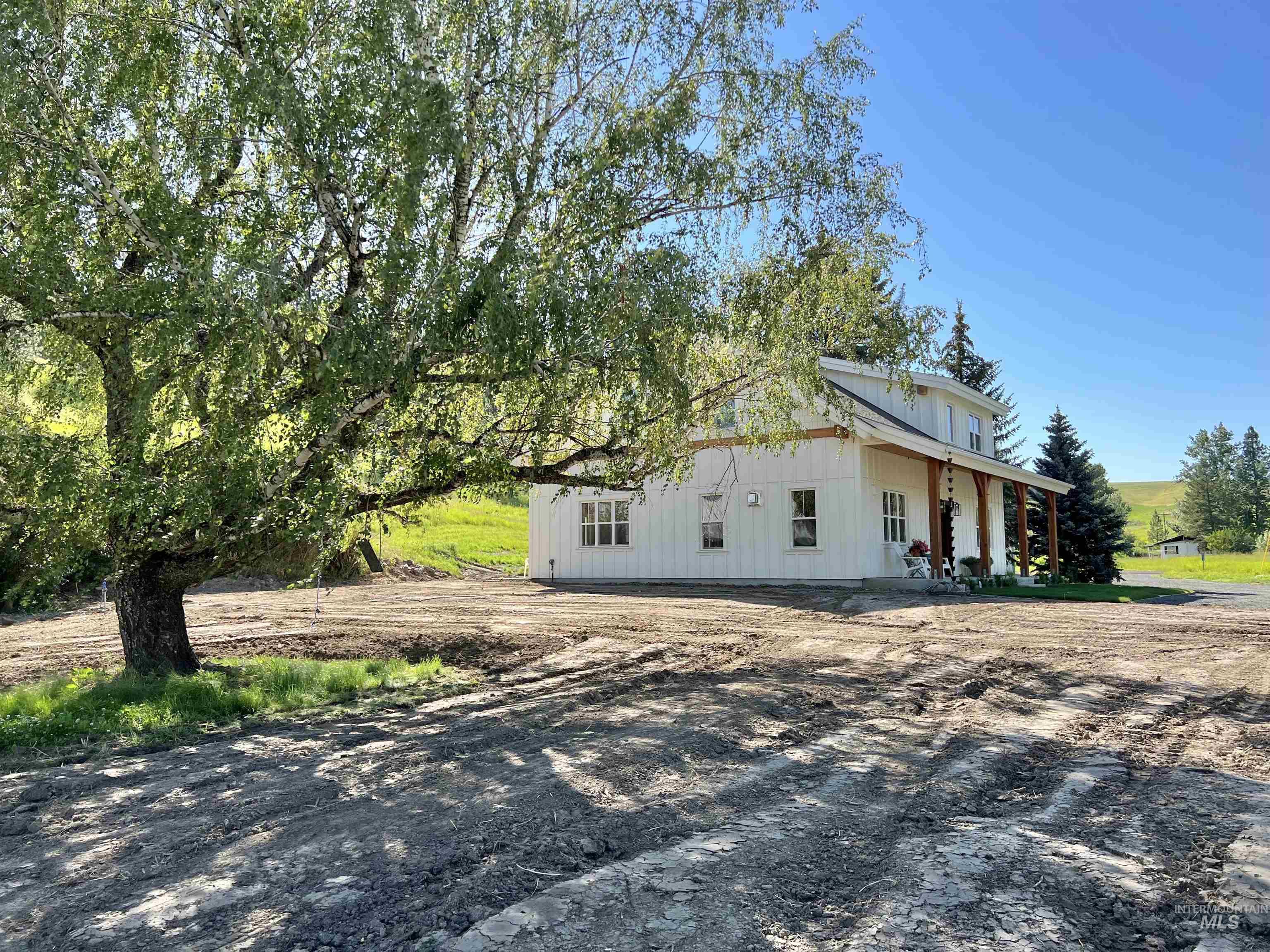 1147 Canyon Rd, Moscow, Idaho 83843, 3 Bedrooms, 3 Bathrooms, Residential For Sale, Price $767,000,MLS 98844117