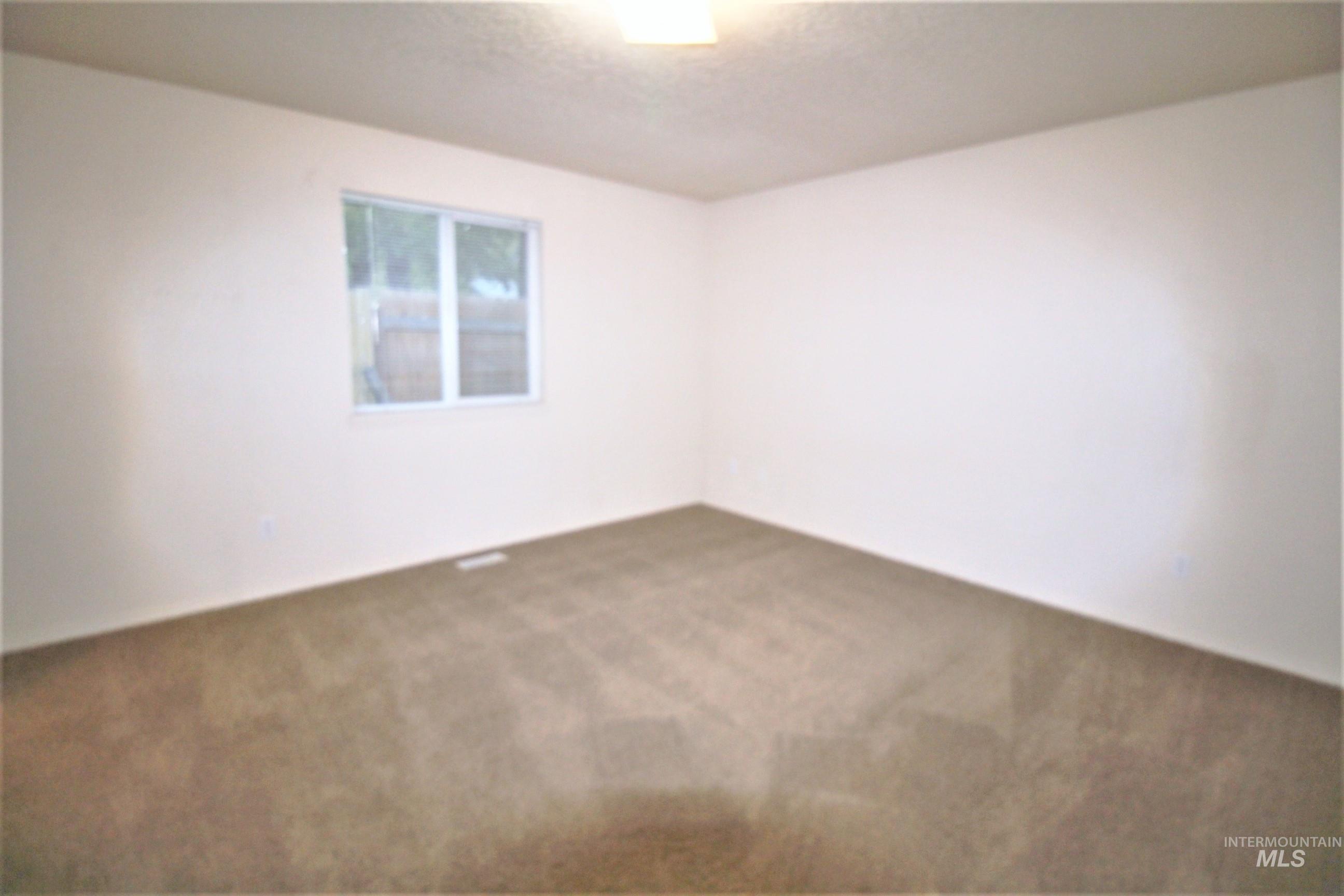410 13th Ave N, Nampa, Idaho 83687-4065, 2 Bedrooms, 1 Bathroom, Residential Income For Sale, Price $425,000,MLS 98844905