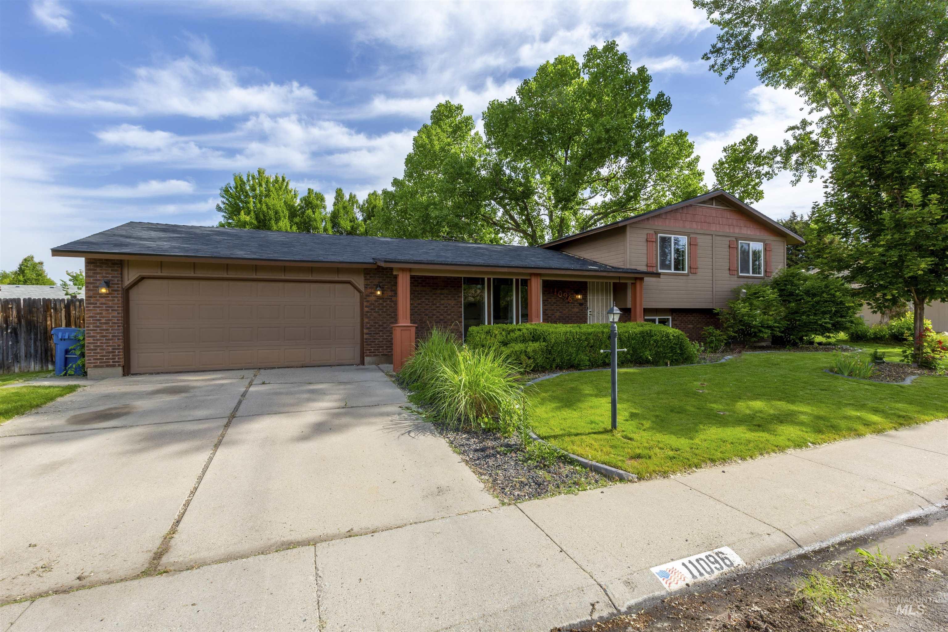 11096 W Ramrod Dr., Boise, Idaho 83713, 4 Bedrooms, 3 Bathrooms, Residential For Sale, Price $484,900,MLS 98846798