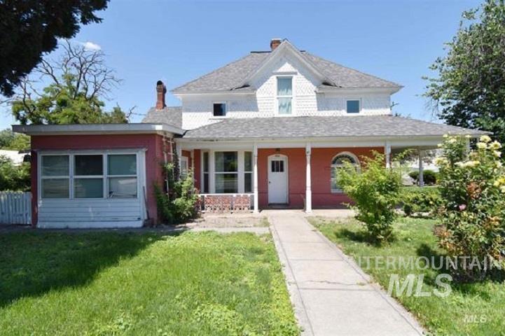 702 Sycamore St, Clarkston, Washington 99403, 4 Bedrooms, 2 Bathrooms, Residential For Sale, Price $269,000,MLS 98847179
