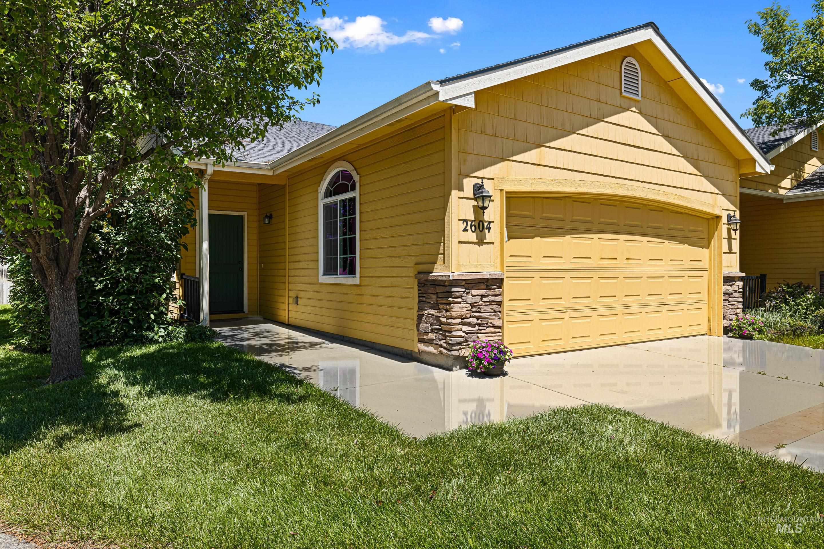 2604 N Mitchell St, Boise, Idaho 83704, 2 Bedrooms, 2 Bathrooms, Residential For Sale, Price $390,000,MLS 98847351