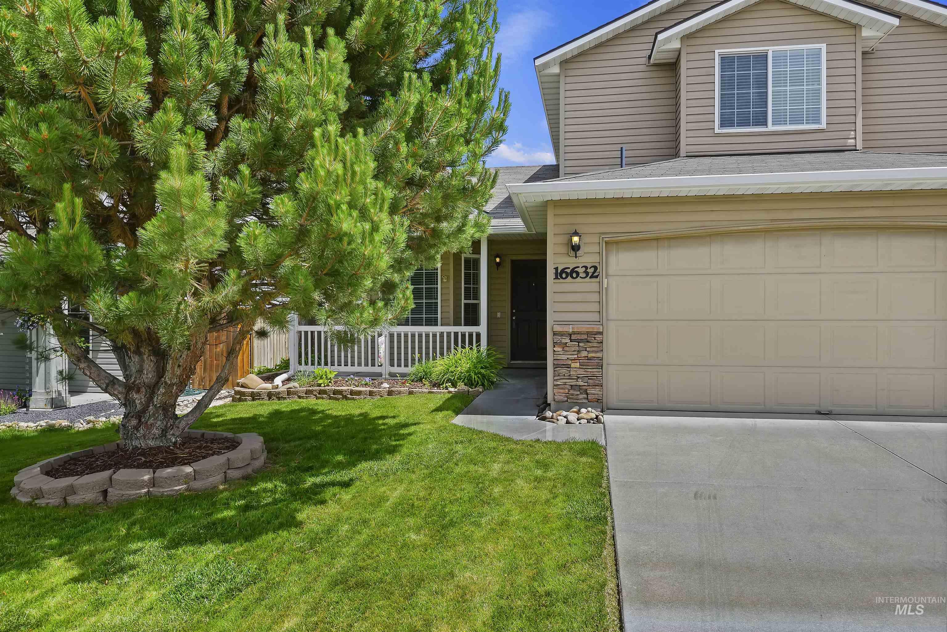 16632 Frisco Ave, Caldwell, Idaho 83607, 3 Bedrooms, 2.5 Bathrooms, Residential For Sale, Price $379,000,MLS 98847591