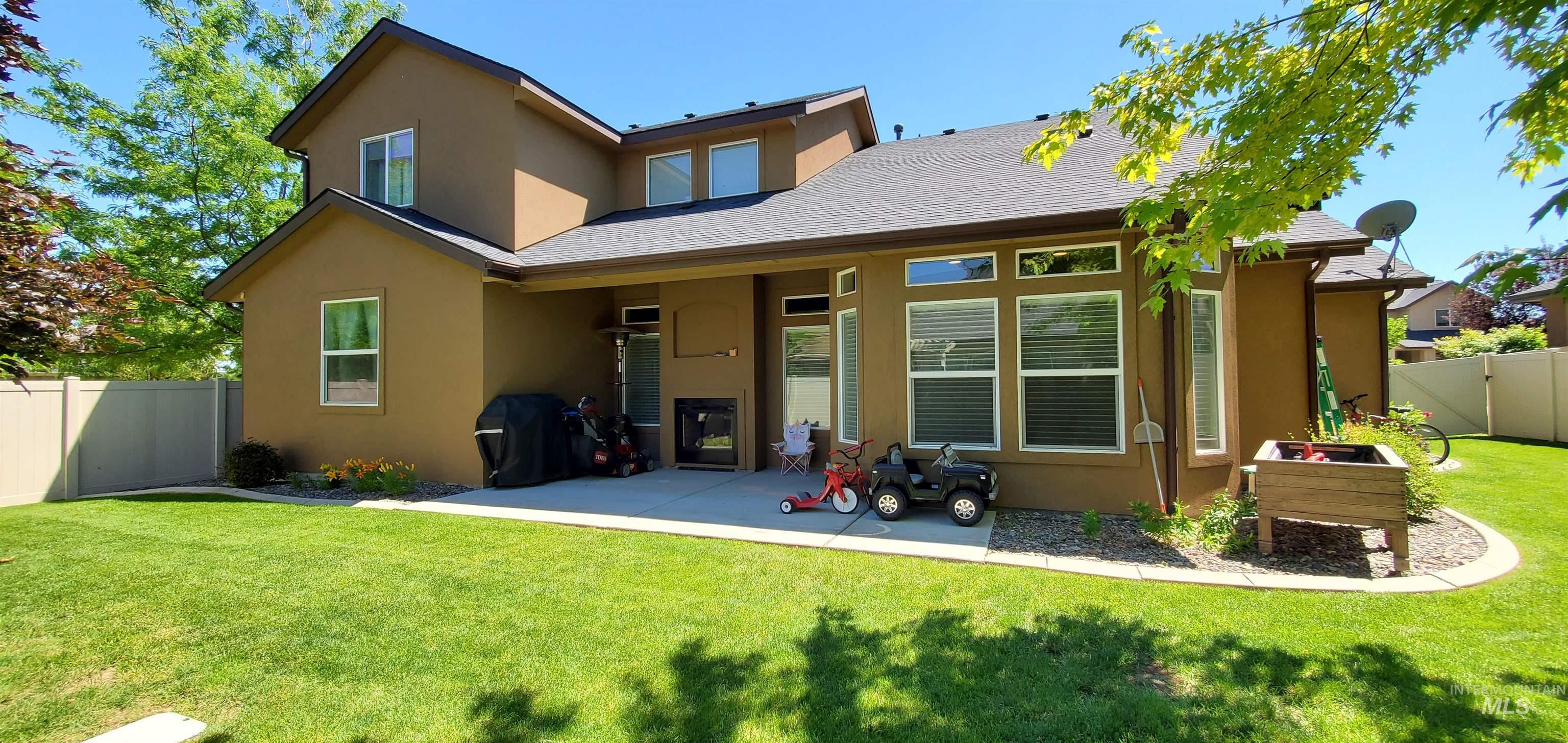 13562 Signorello, Caldwell, Idaho 83607, 3 Bedrooms, 2.5 Bathrooms, Residential For Sale, Price $649,900,MLS 98848214