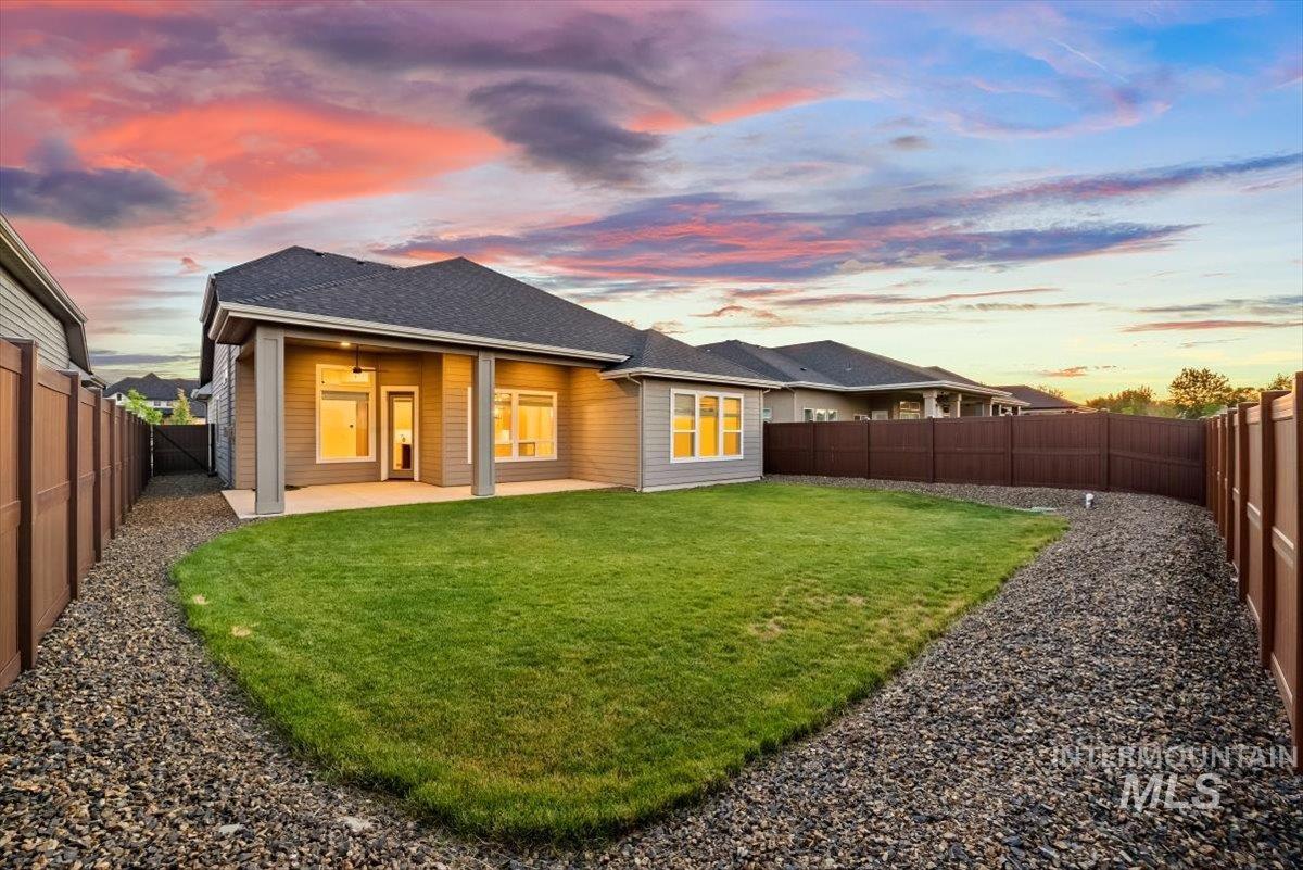 10398 W Bell Fountain Ct., Star, Idaho 83669, 3 Bedrooms, 2.5 Bathrooms, Residential For Sale, Price $650,000,MLS 98848906