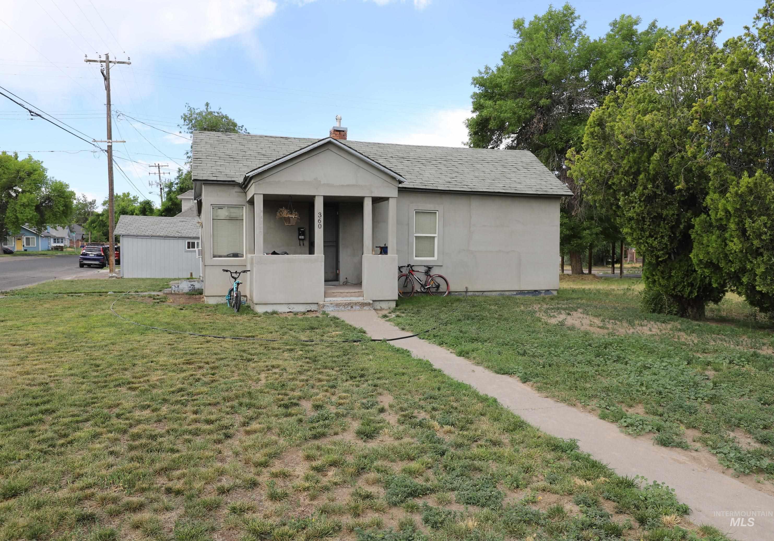 360 5th Avenue East, Twin Falls, Idaho 83301, 2 Bedrooms, 1 Bathroom, Residential For Sale, Price $179,900,MLS 98848989