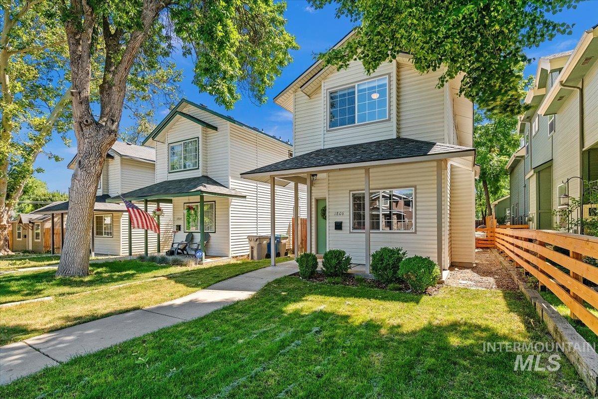 1806 S Broxon St, Boise, Idaho 83705, 2 Bedrooms, 2.5 Bathrooms, Residential For Sale, Price $409,900,MLS 98849534