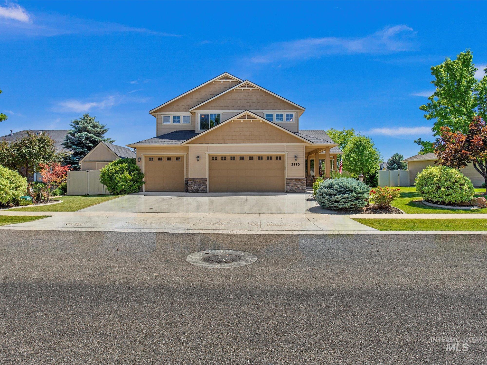2115 W Rock Creek Dr, Nampa, Idaho 83686-5339, 3 Bedrooms, 2.5 Bathrooms, Residential For Sale, Price $625,000,MLS 98849935