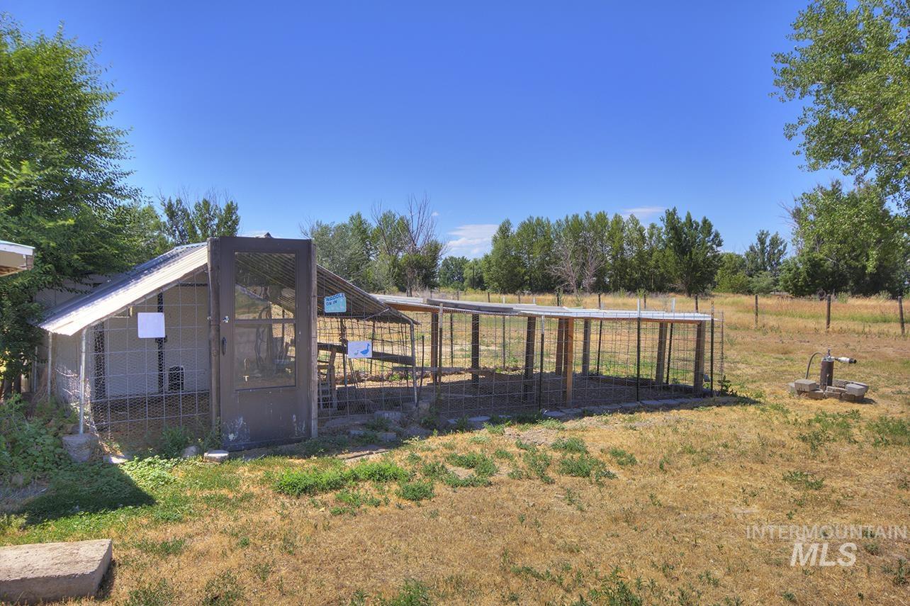 11585 Hwy 95, Payette, Idaho 83661, 3 Bedrooms, 2 Bathrooms, Residential For Sale, Price $525,000,MLS 98850740