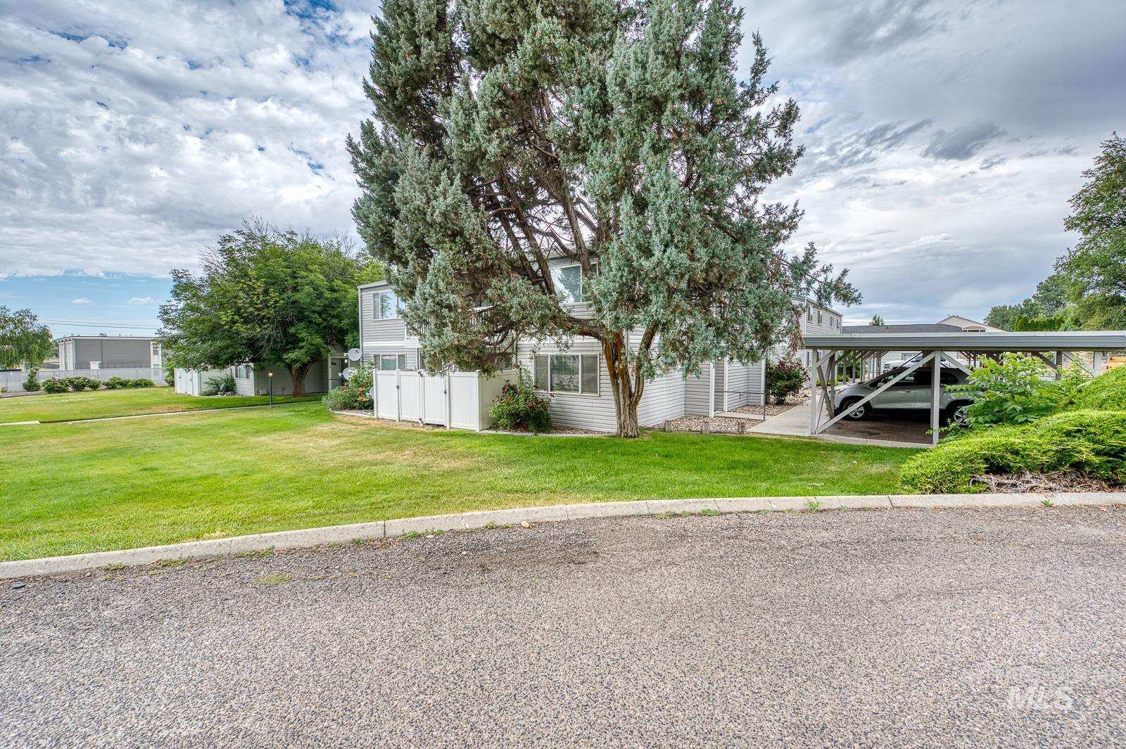 1715 Center Avenue, Payette, Idaho 83661, Residential Income For Sale, Price $2,050,000,MLS 98850910
