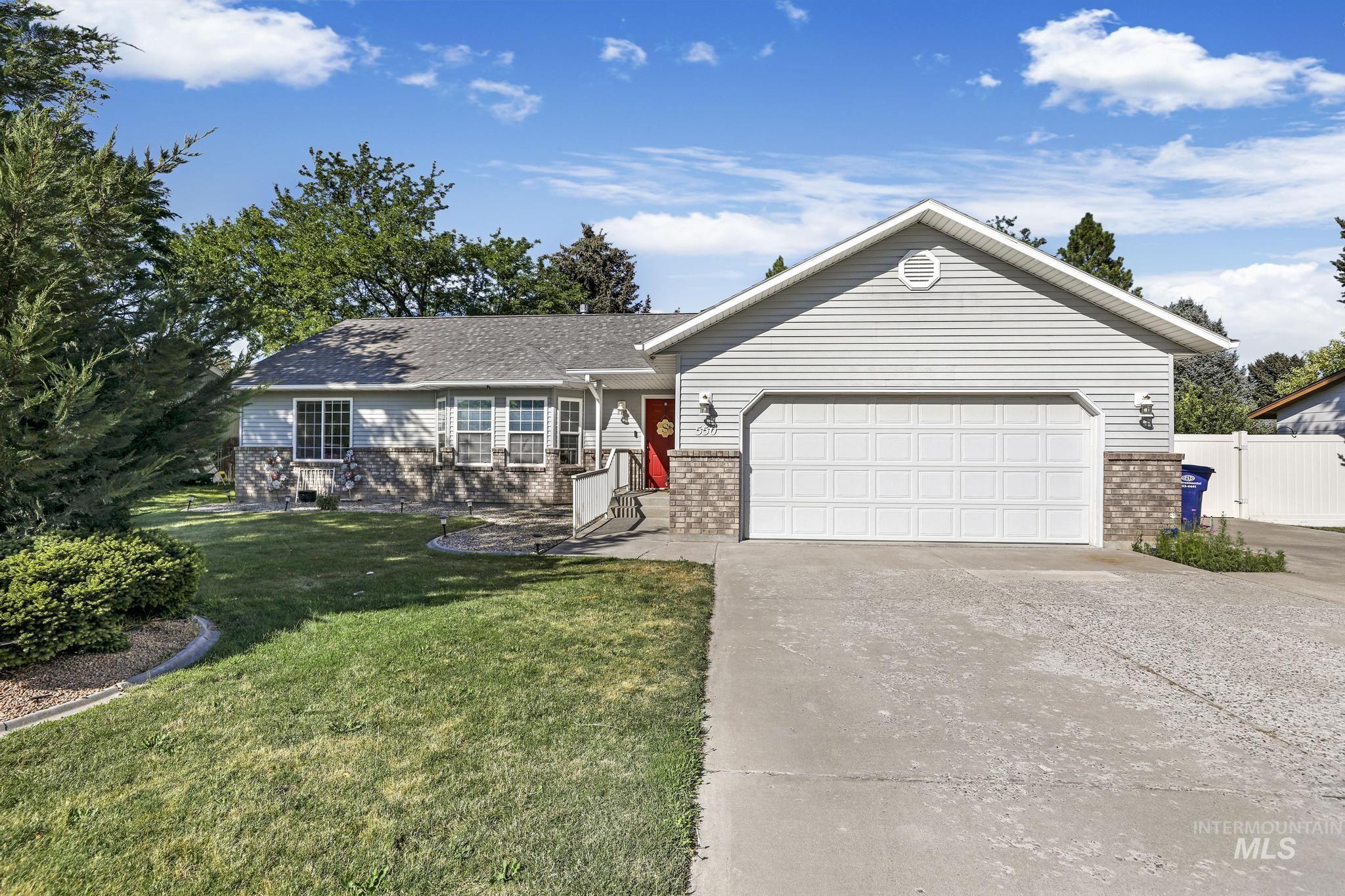 550 Rimview Dr, Twin Falls, Idaho 83301, 3 Bedrooms, 2 Bathrooms, Residential For Sale, Price $395,000,MLS 98851841