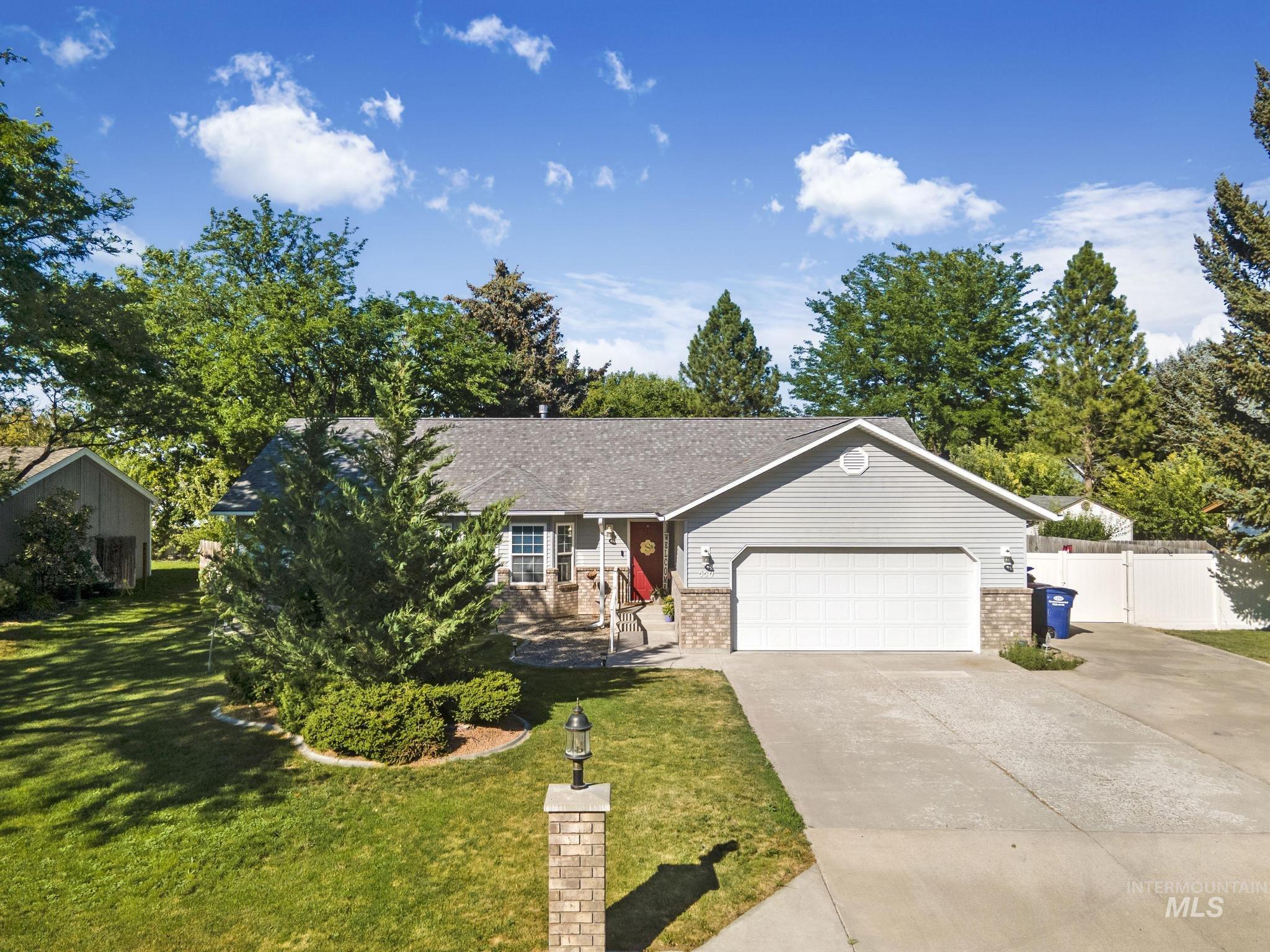 550 Rimview Dr, Twin Falls, Idaho 83301, 3 Bedrooms, 2 Bathrooms, Residential For Sale, Price $395,000,MLS 98851841